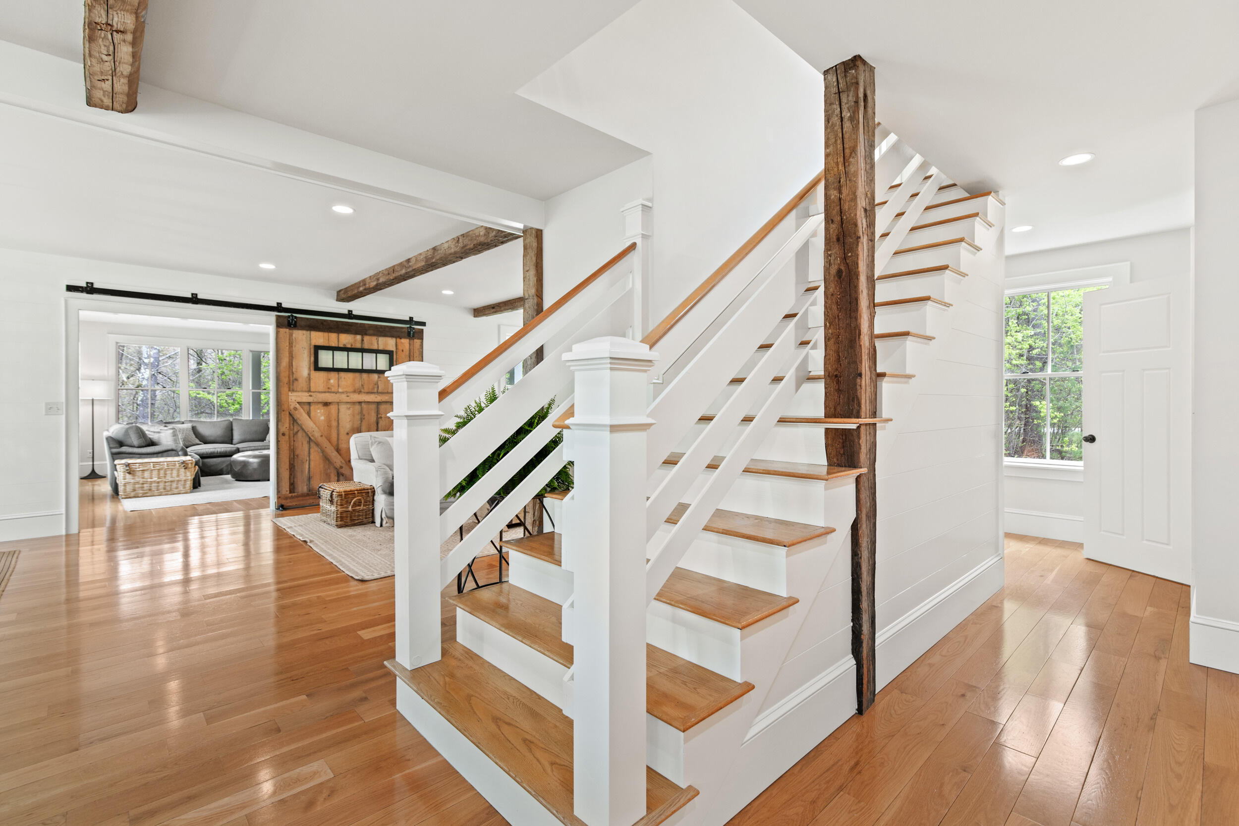 property viewer photo 23