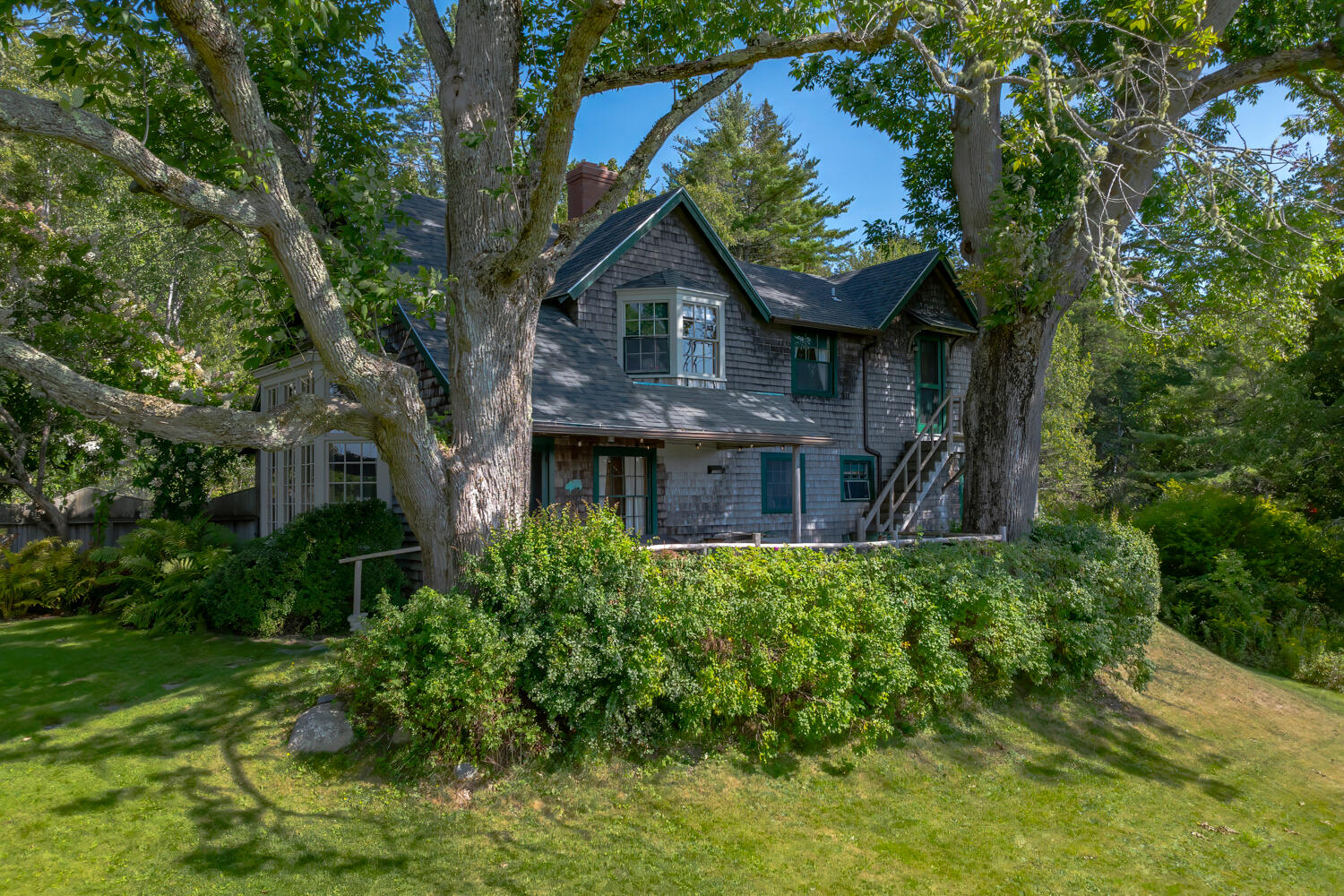main property photo 6