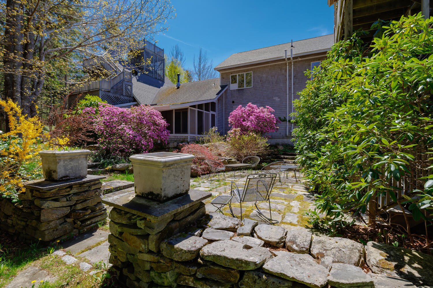 main property photo 50
