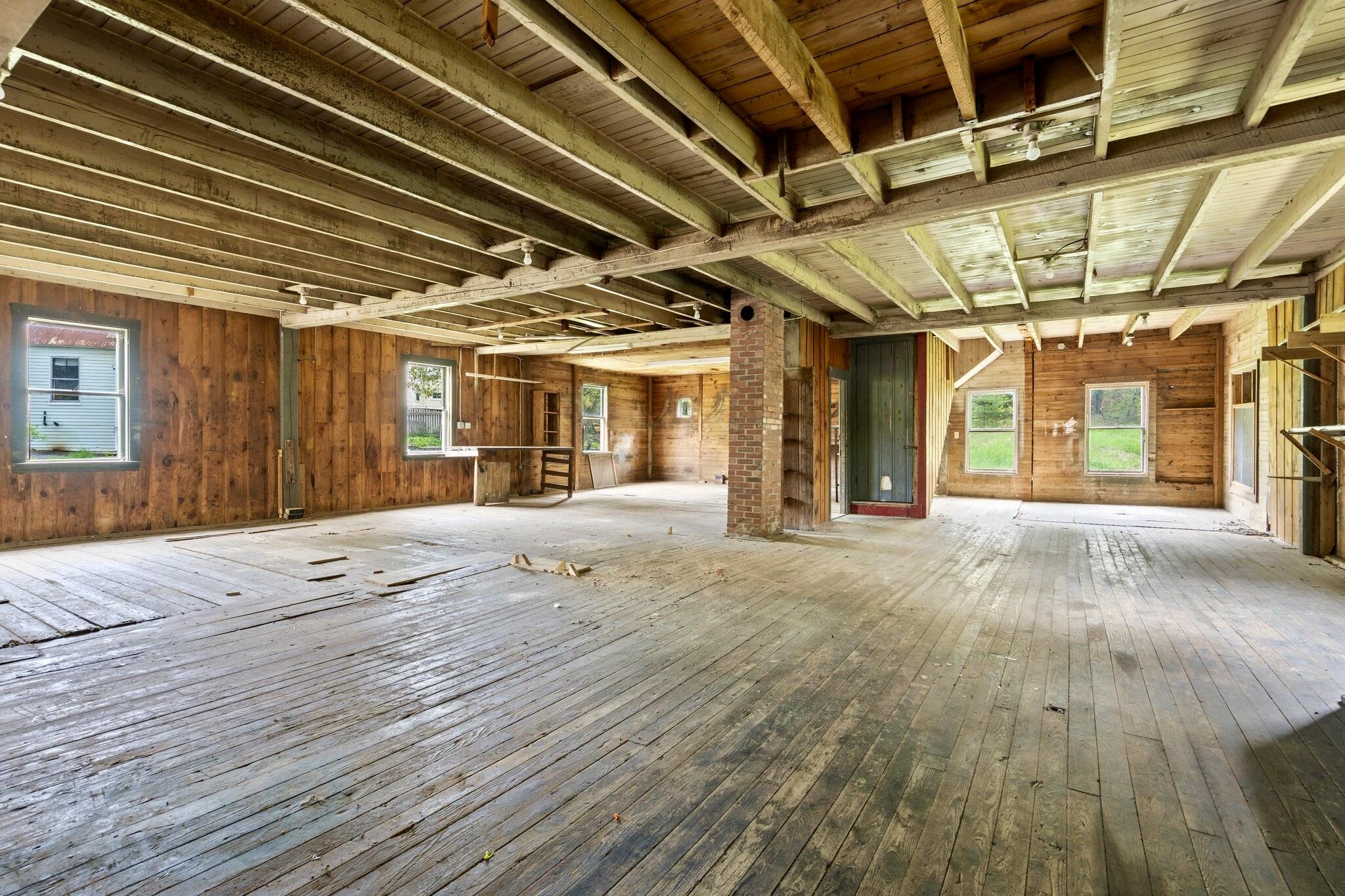 main property photo 49