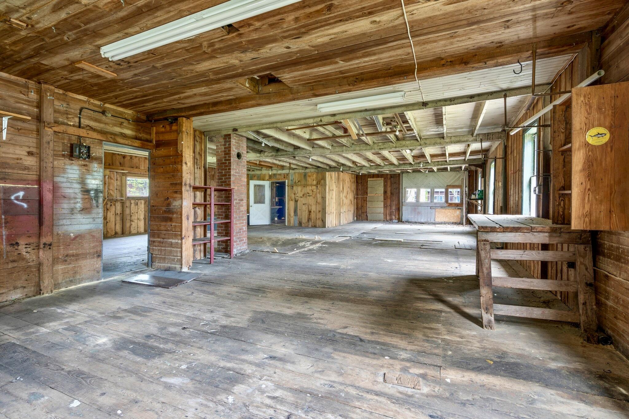 main property photo 50