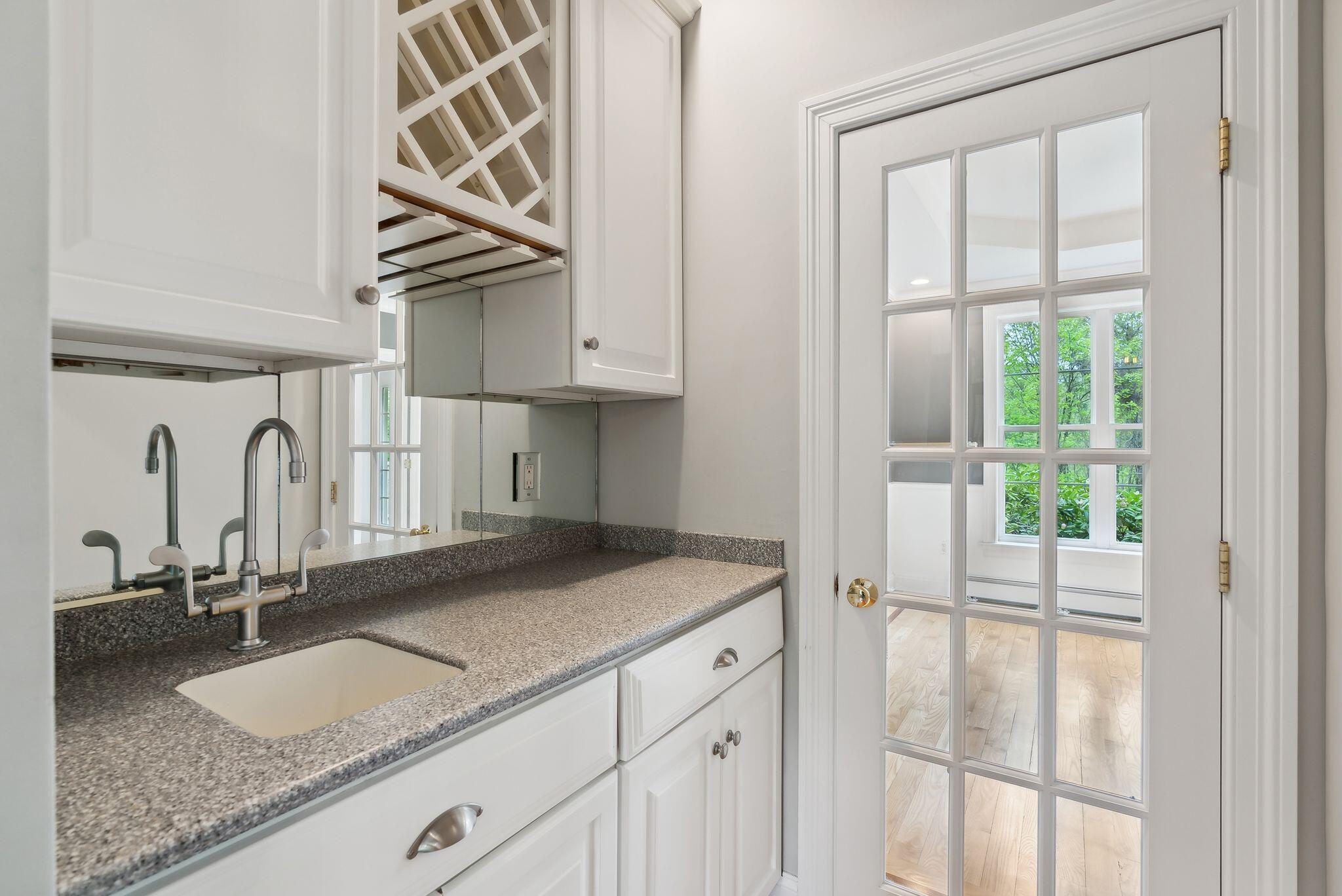 property viewer photo 14
