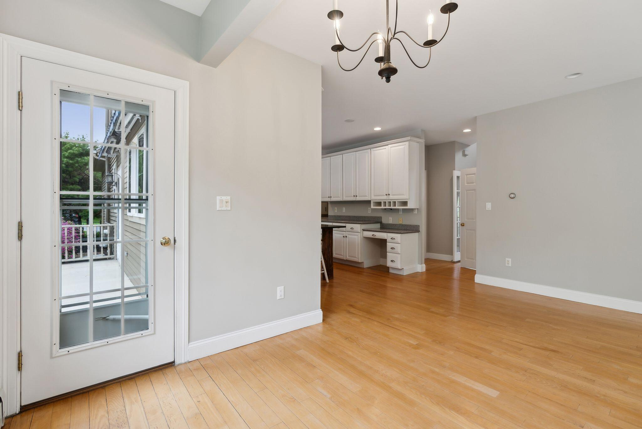 property viewer photo 6