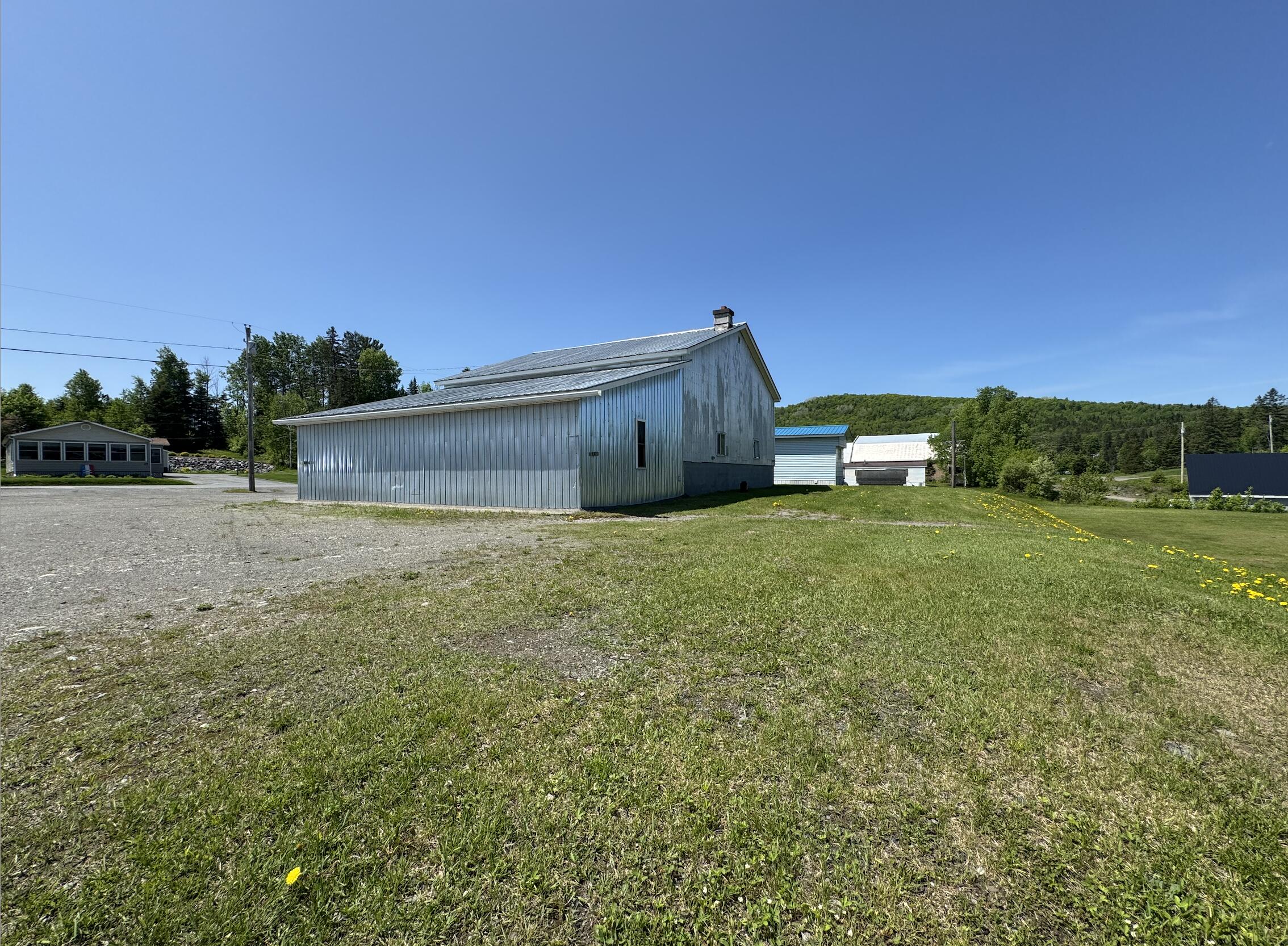 main property photo 16