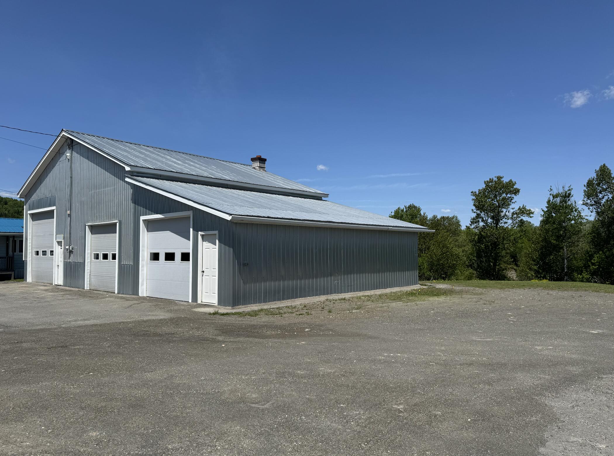 main property photo 4