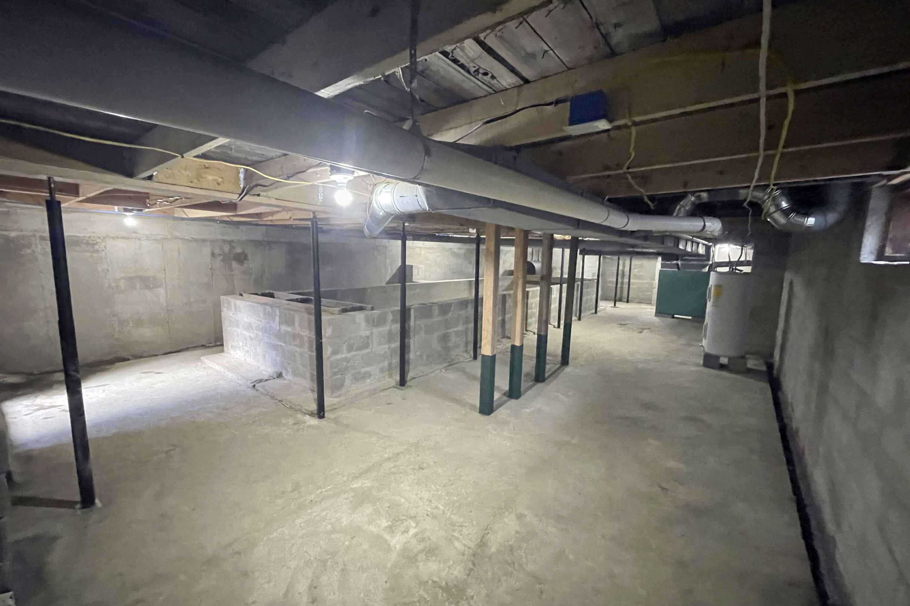main property photo 36