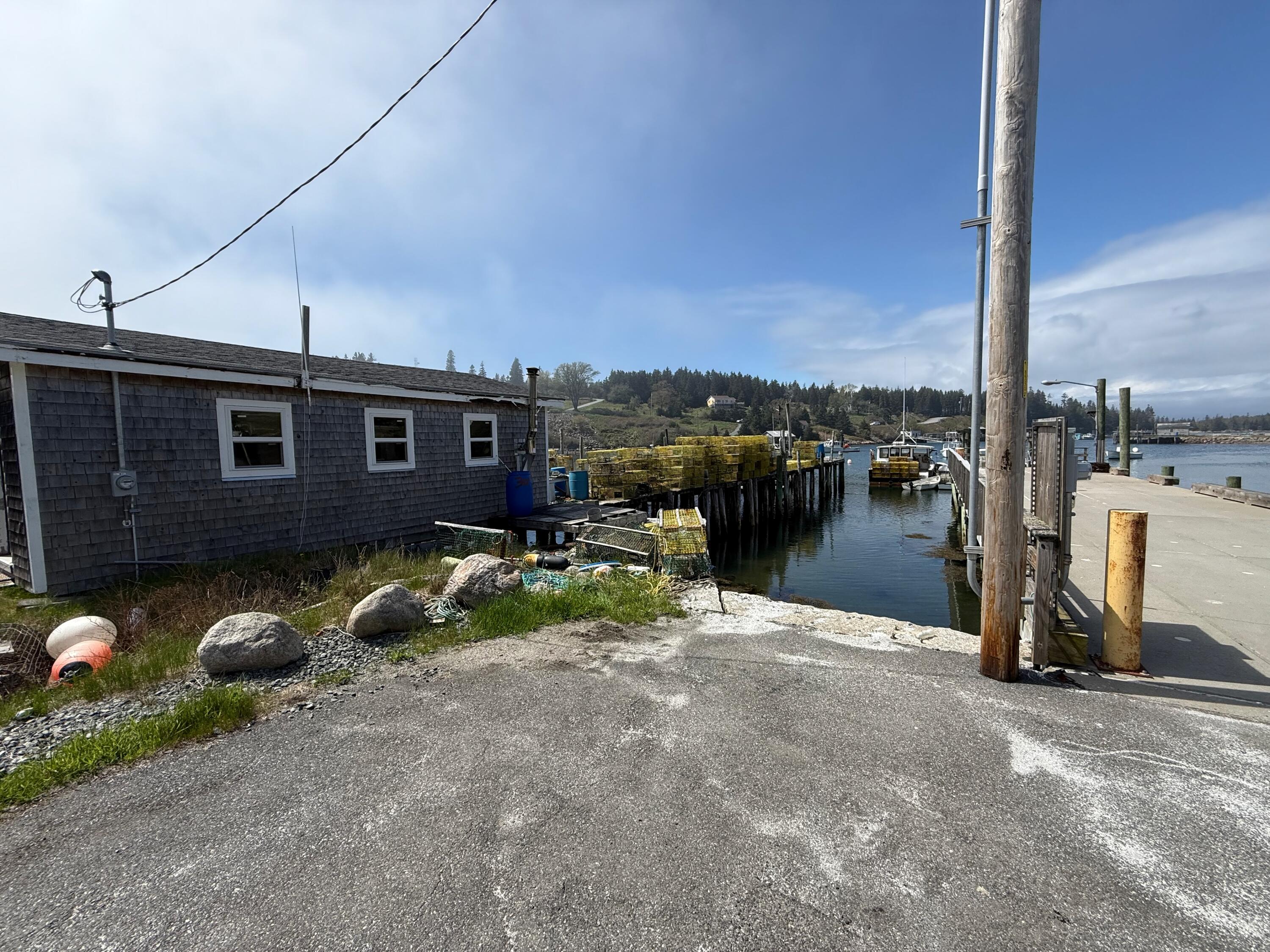 main property photo 39