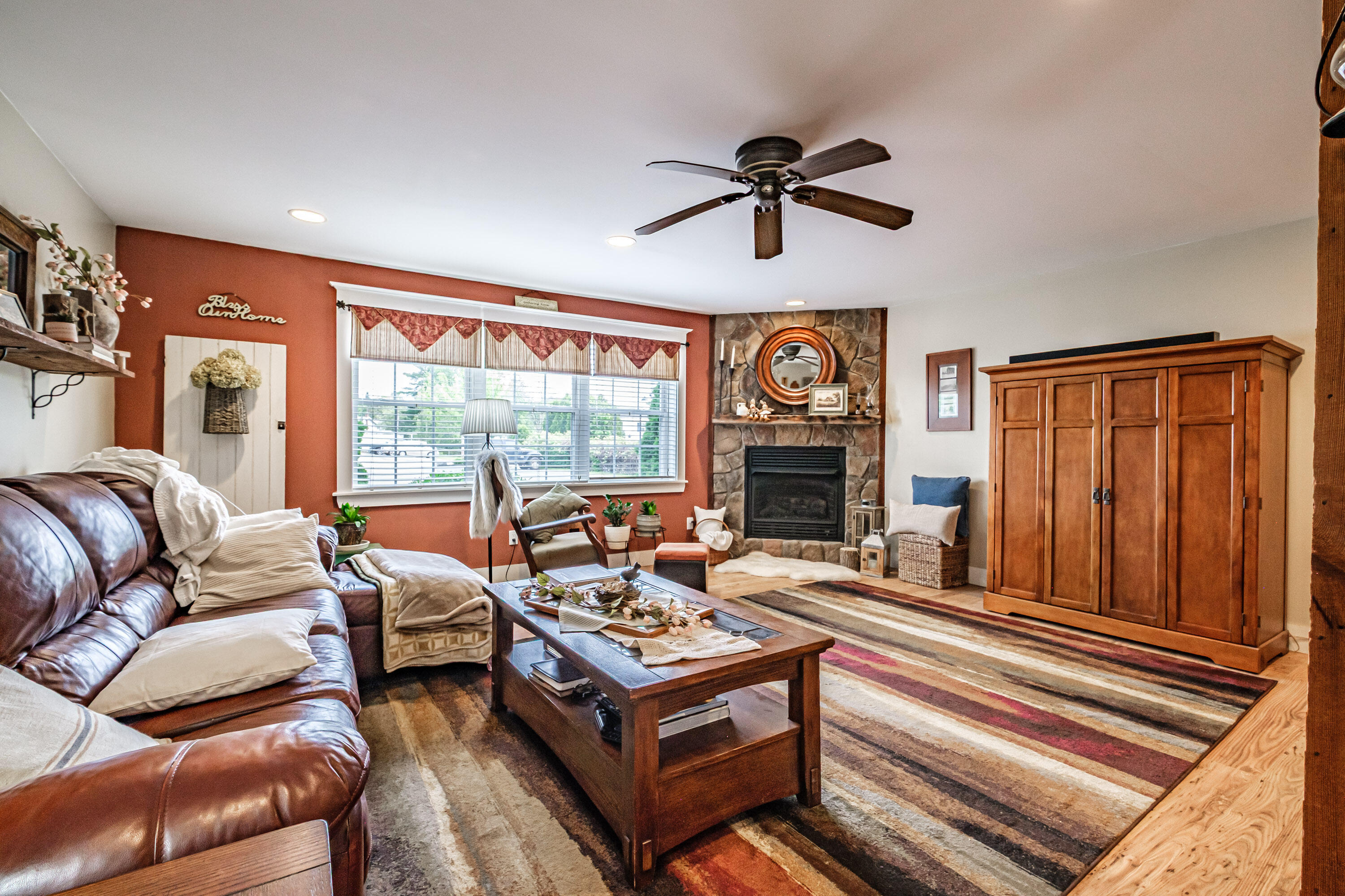 main property photo 104