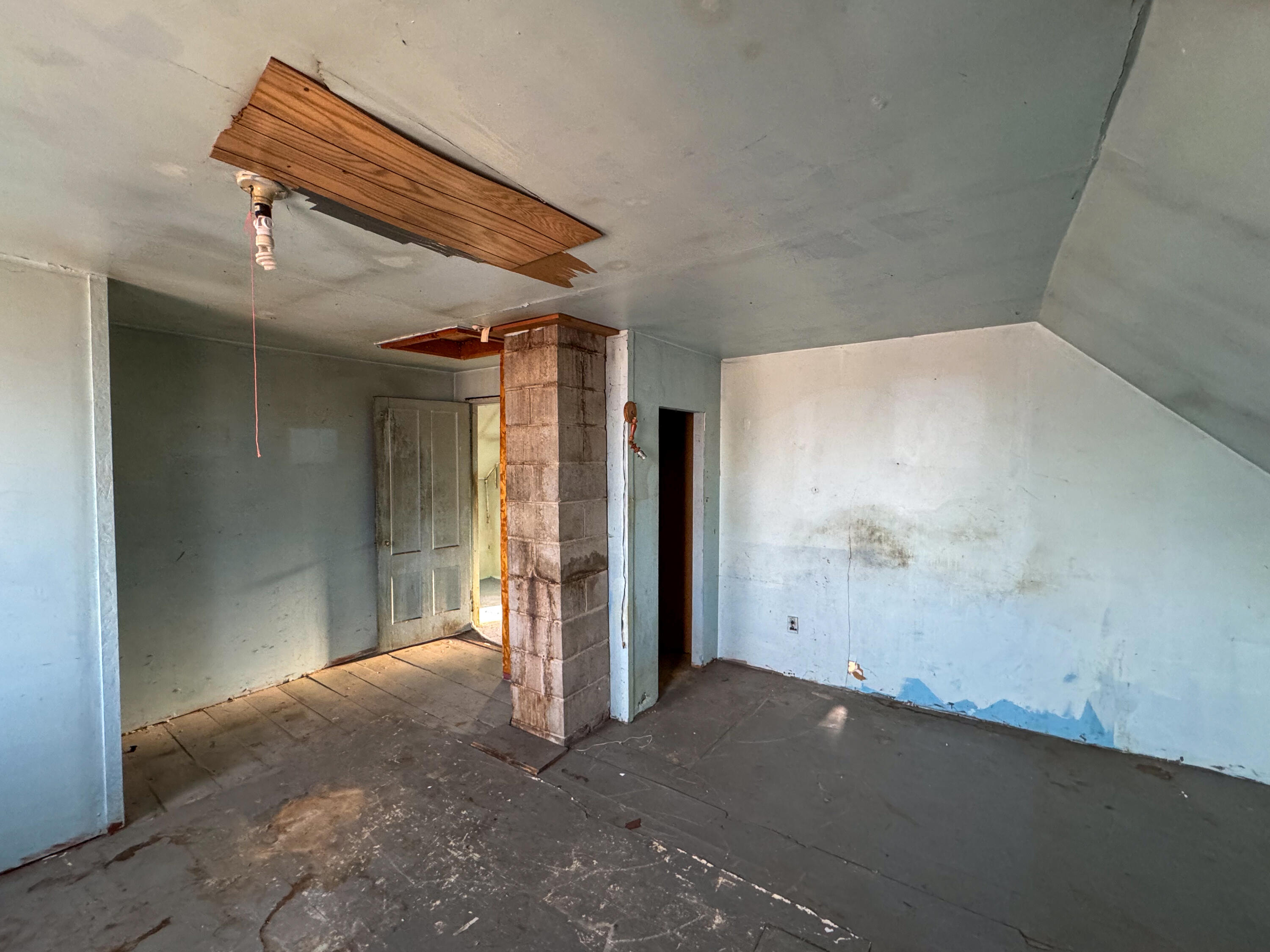 main property photo 40