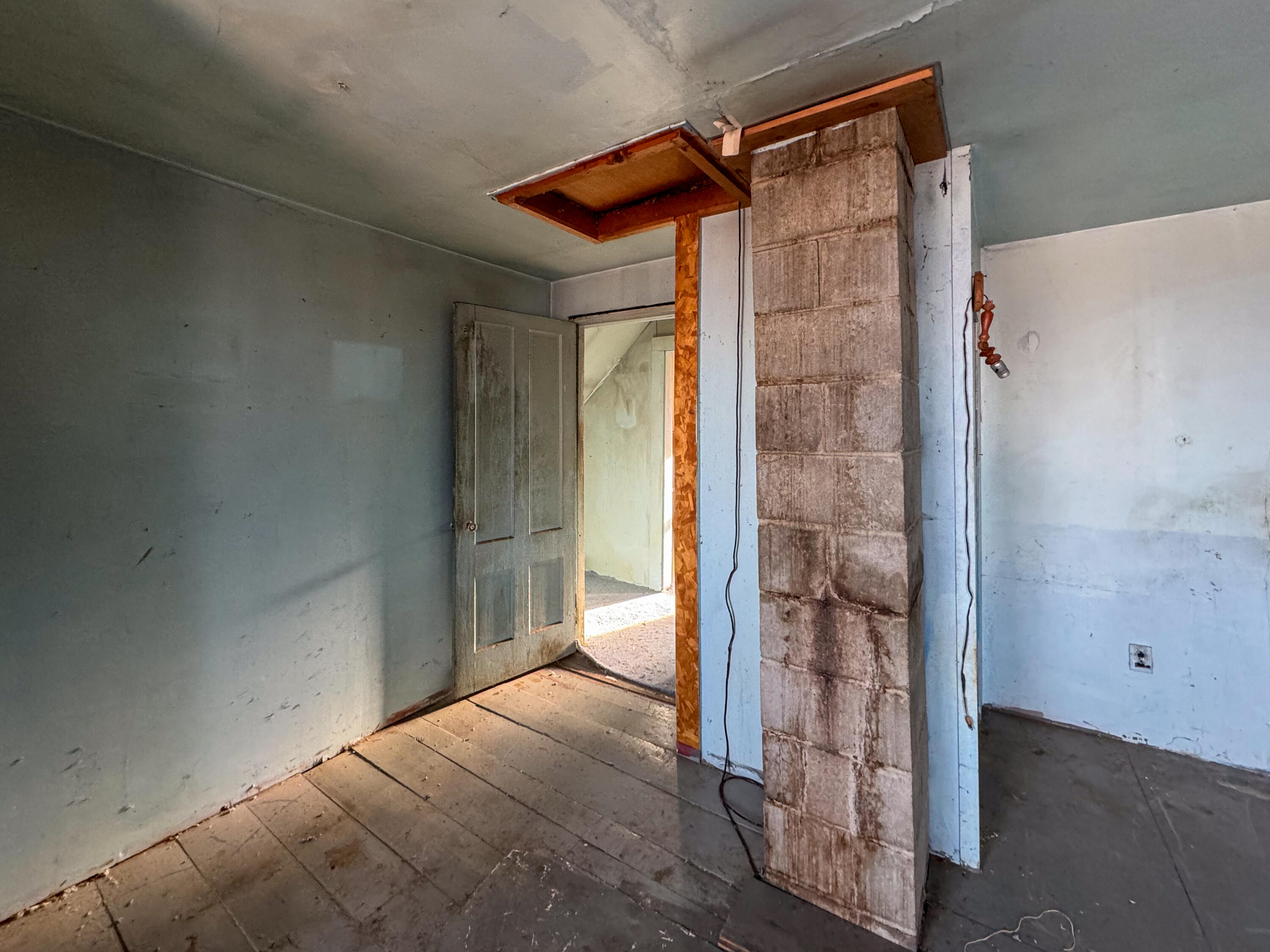 main property photo 42