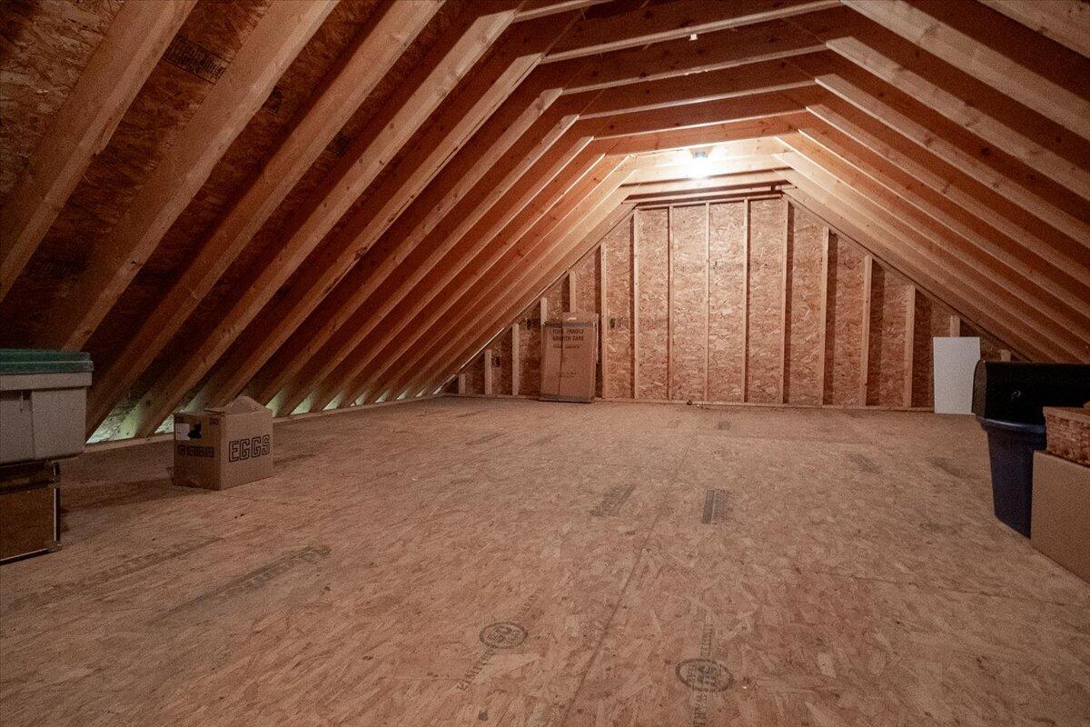 main property photo 70