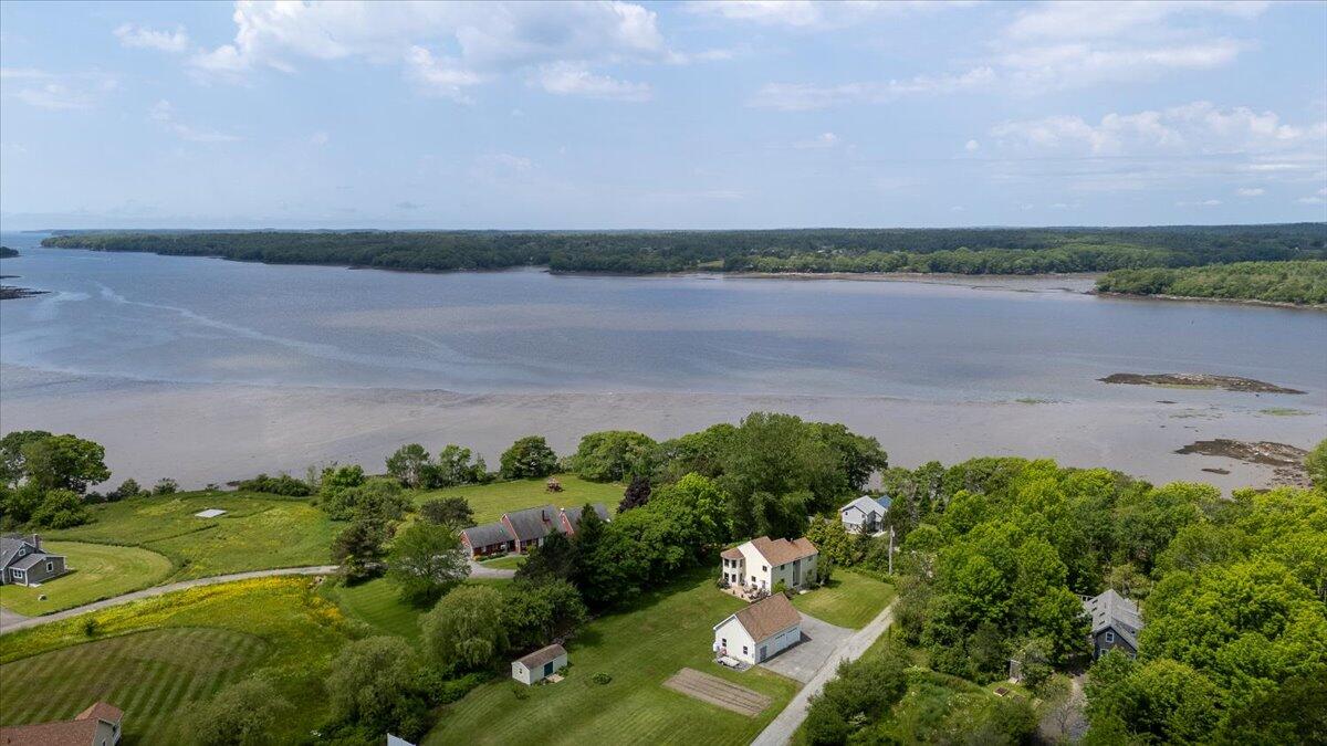 main property photo 74