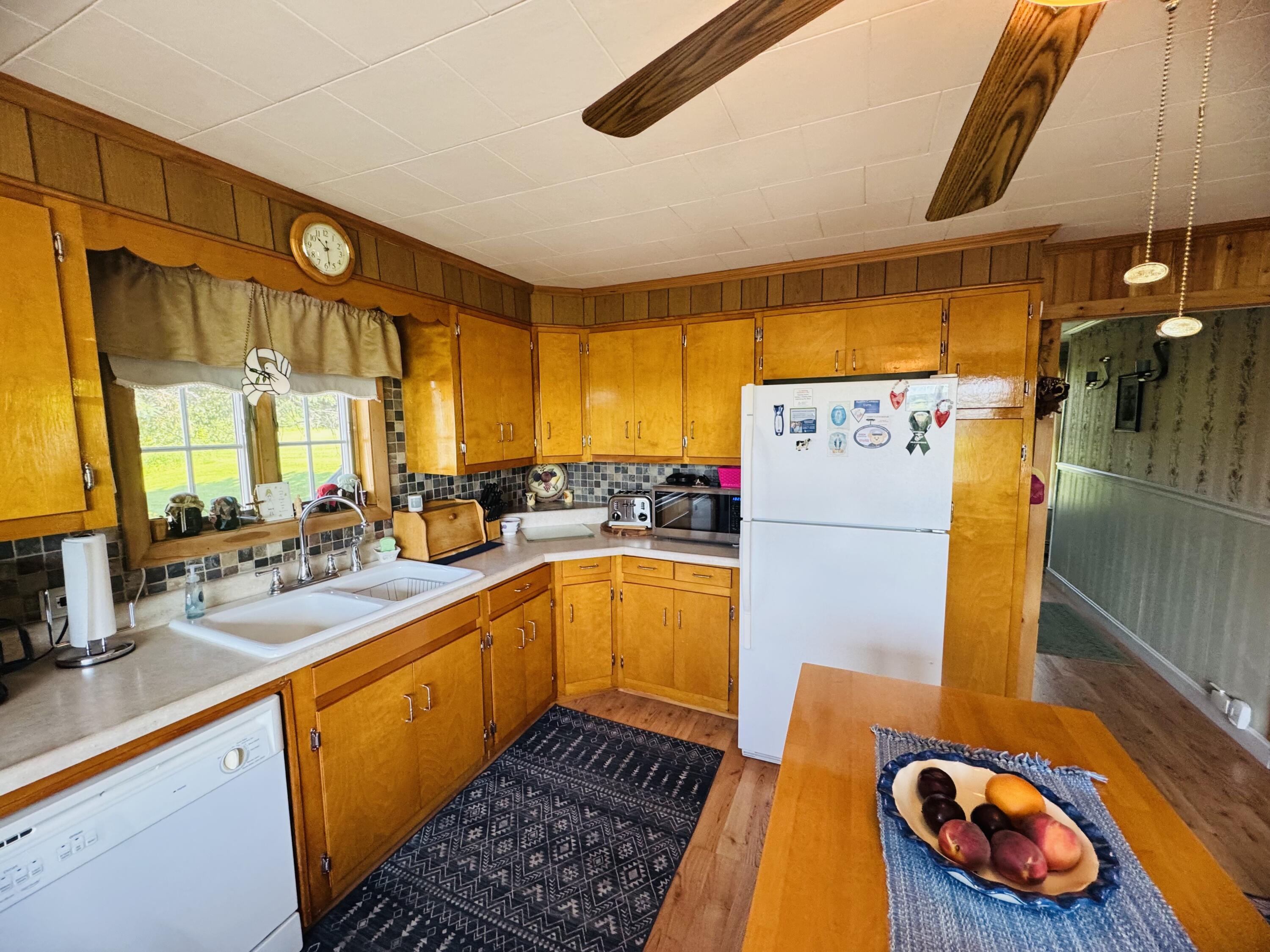 main property photo 15