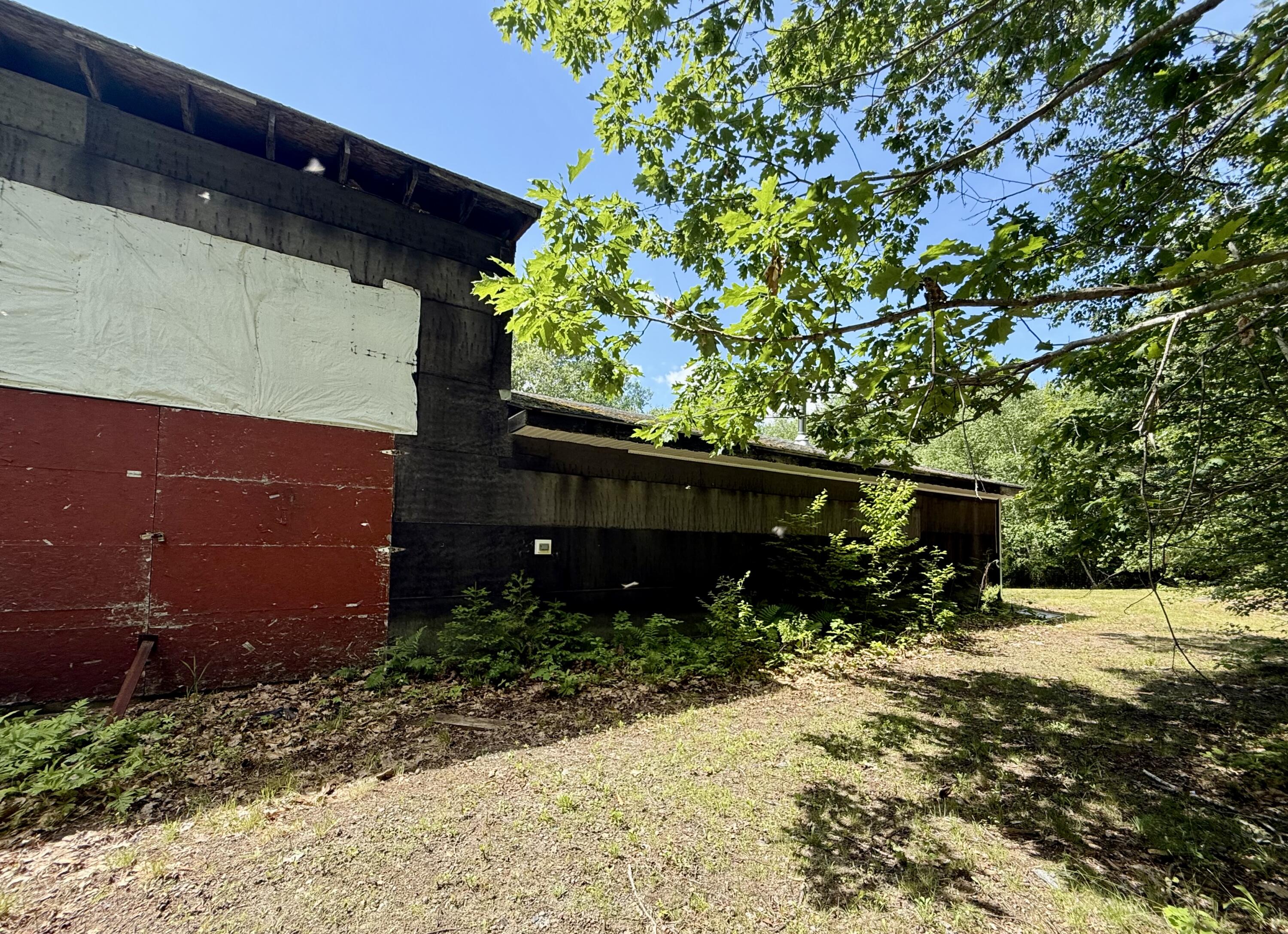 main property photo 12