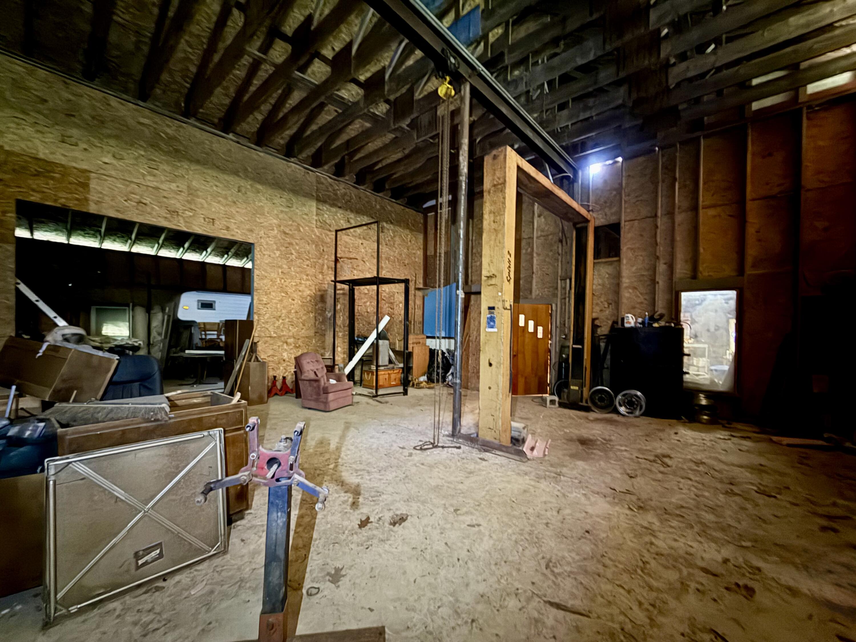 main property photo 30