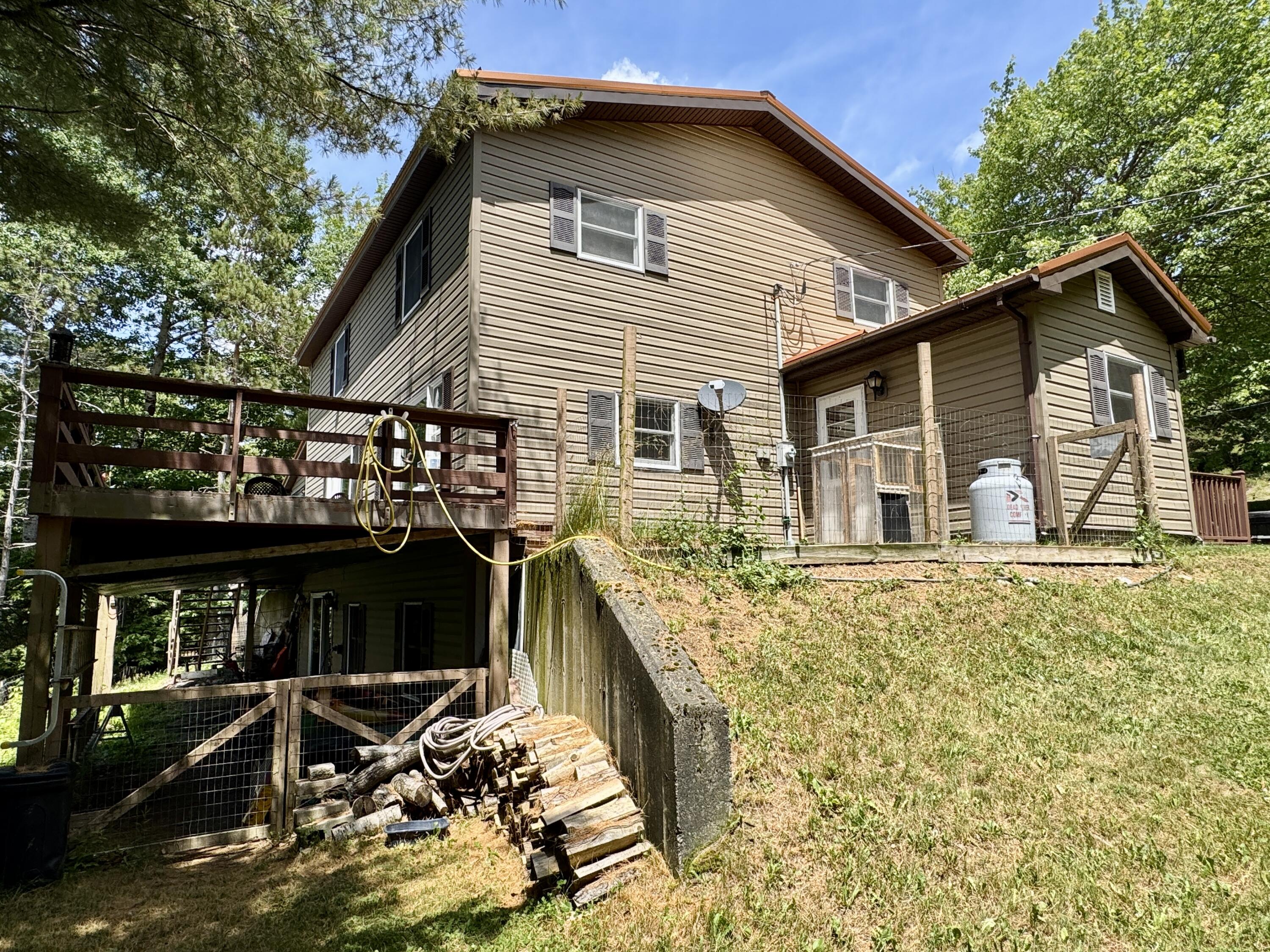 main property photo 11