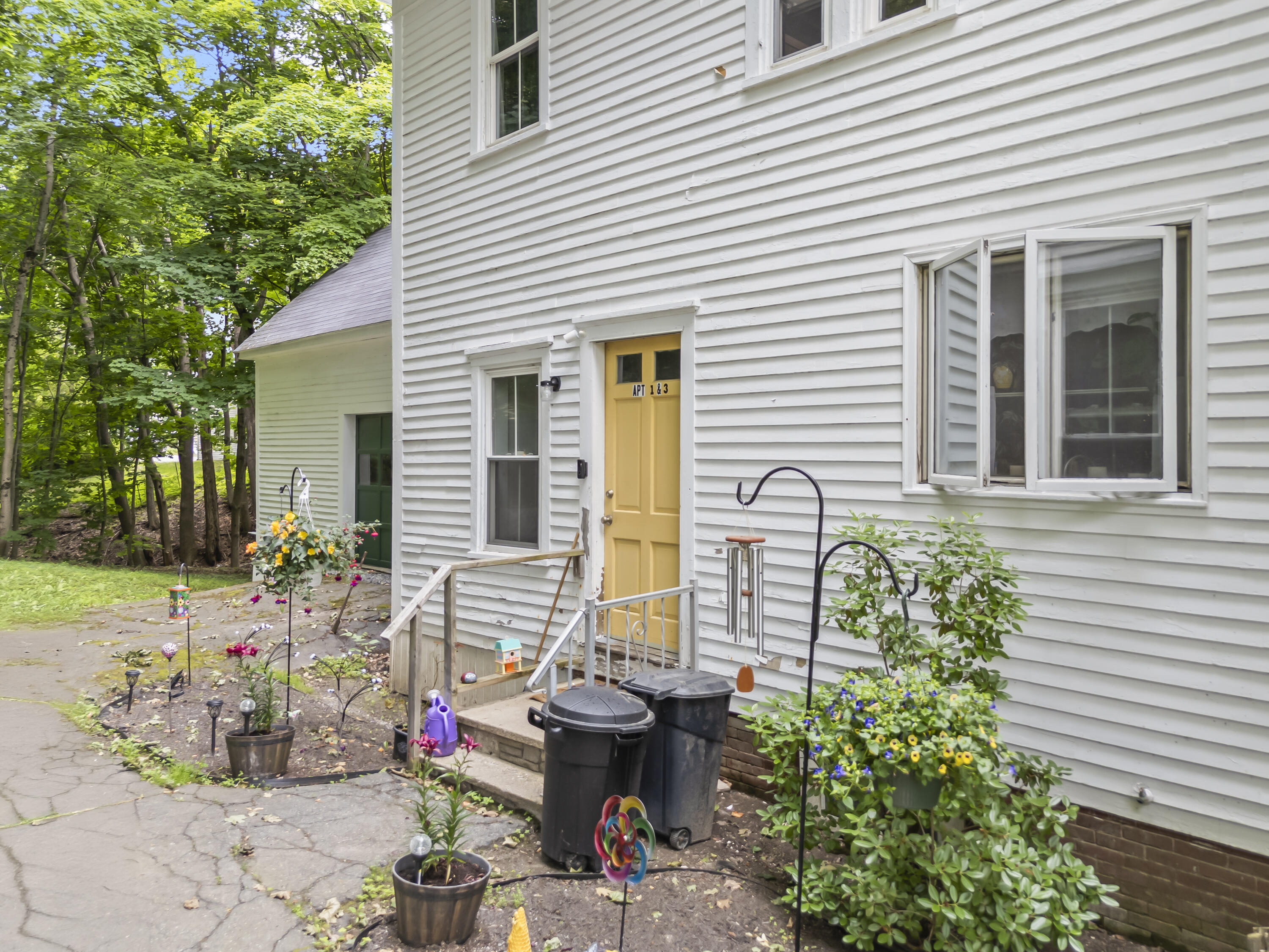 property viewer photo 2