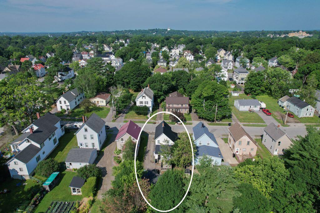 main property photo 28