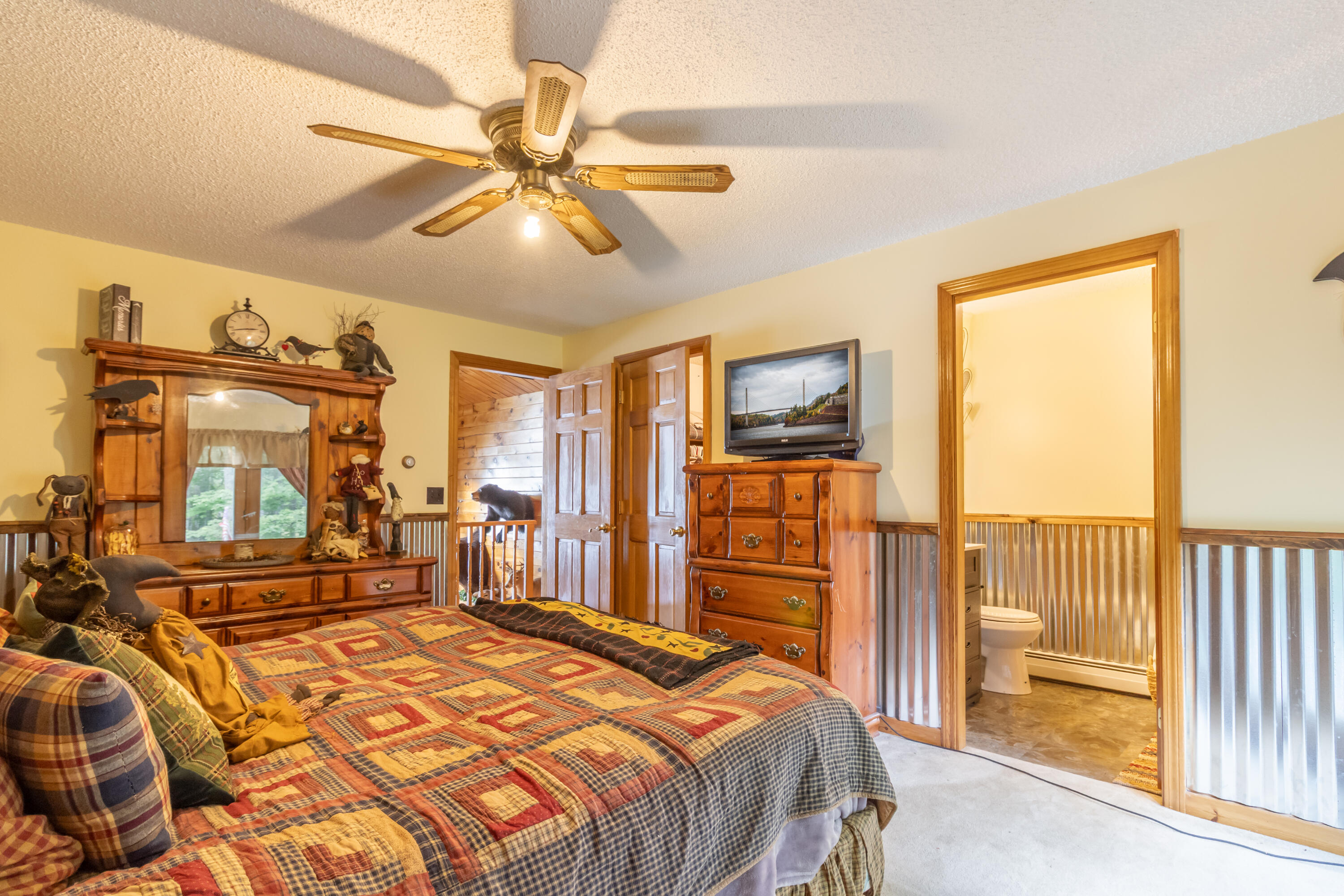 main property photo 28