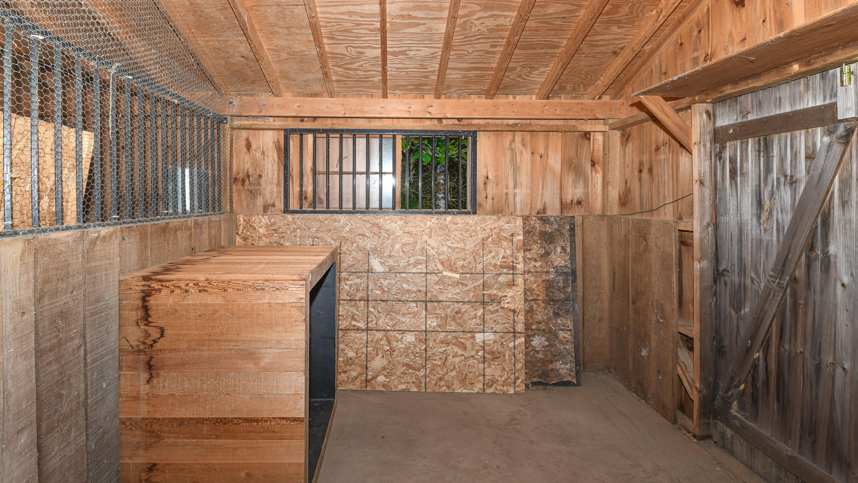 main property photo 39