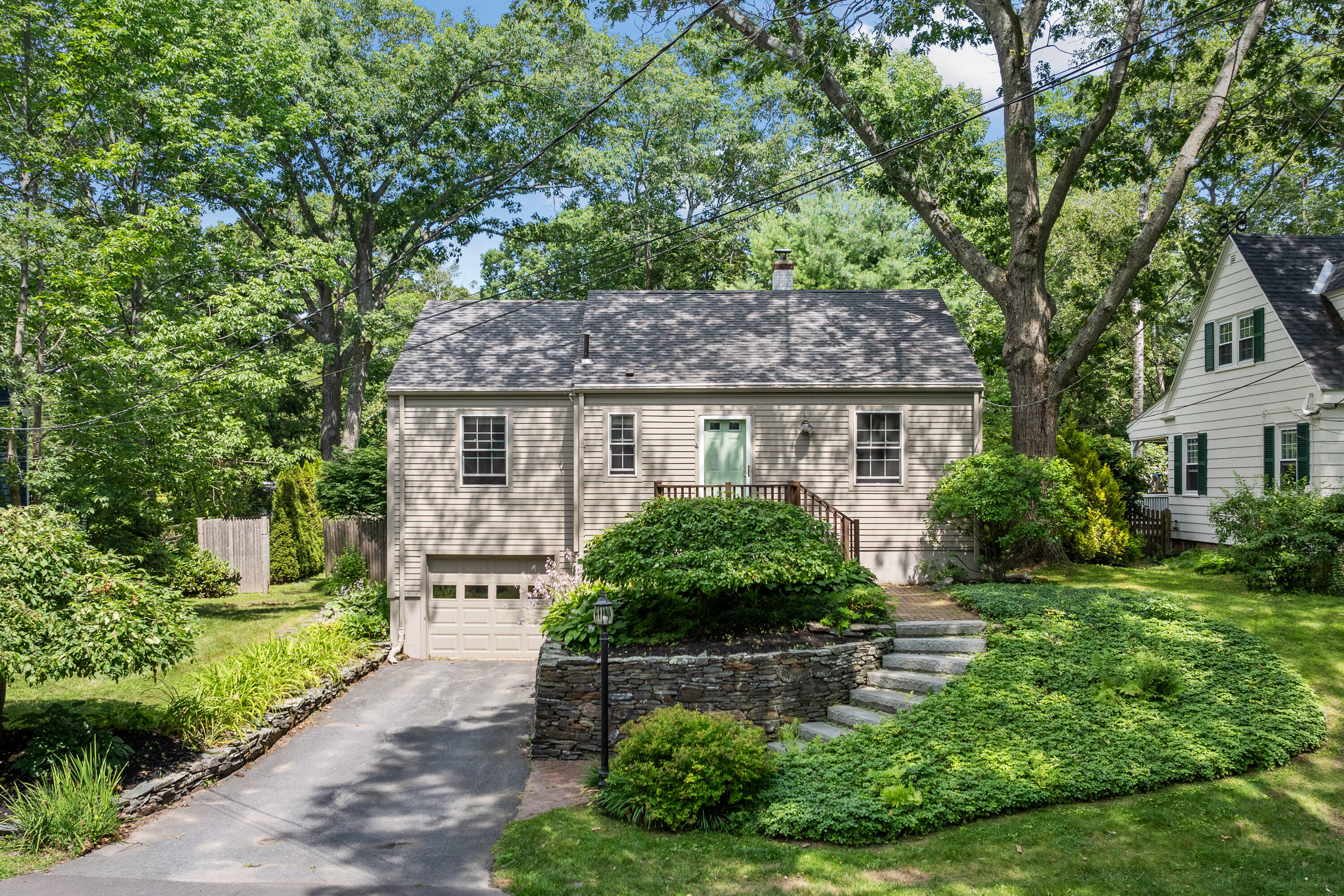 property viewer photo 2