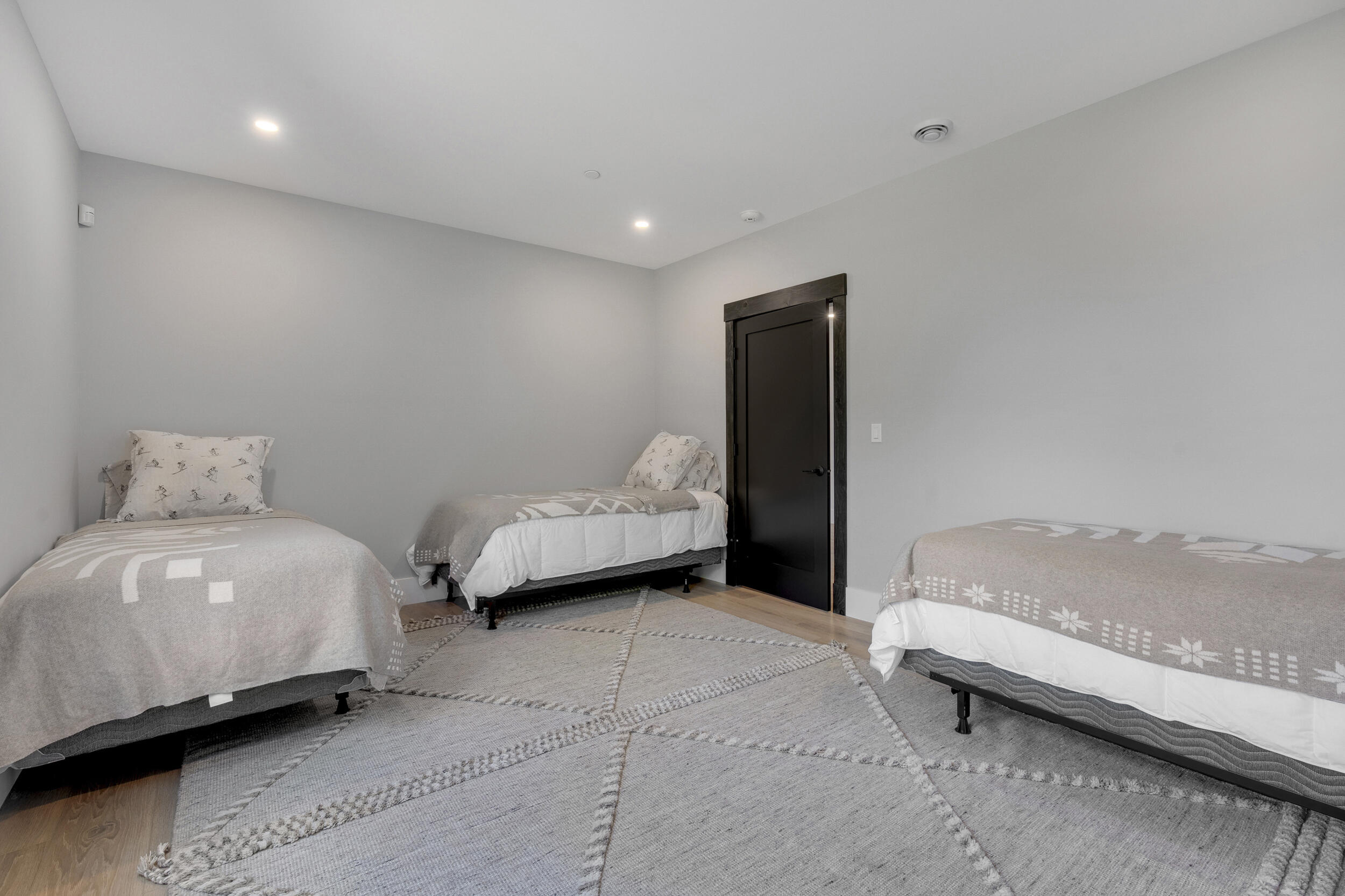 property viewer photo 58