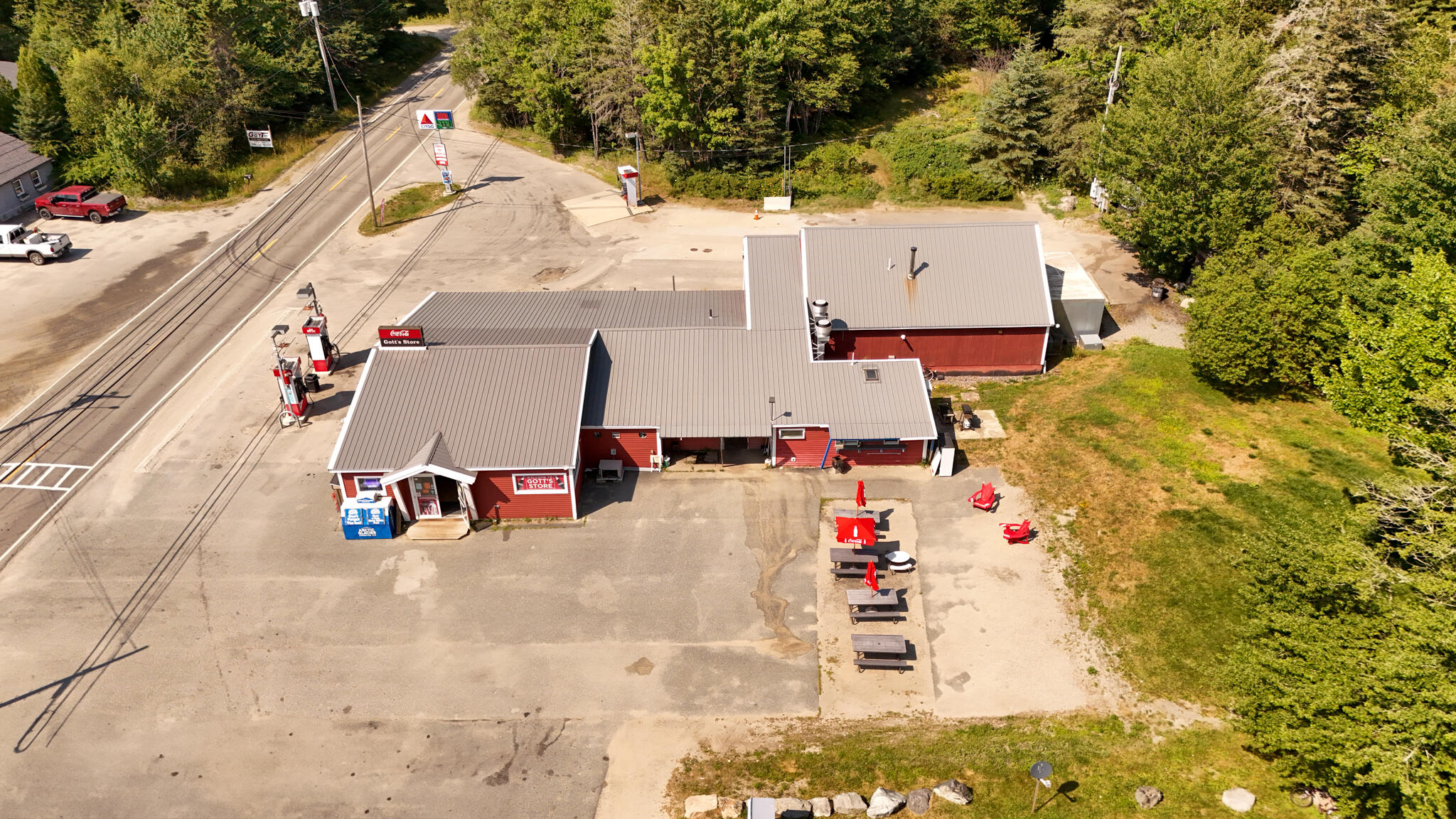 main property photo 33