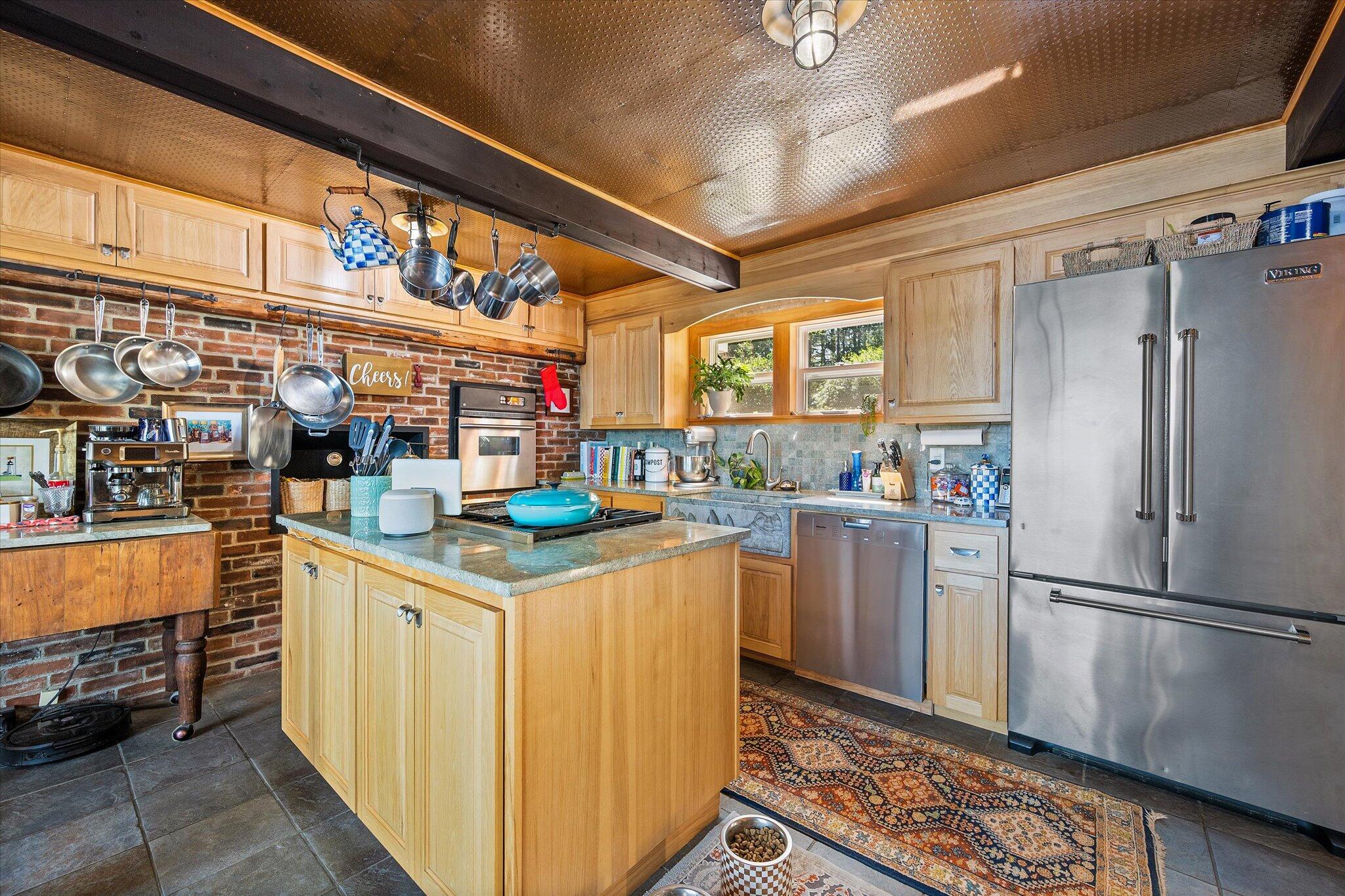 main property photo 15