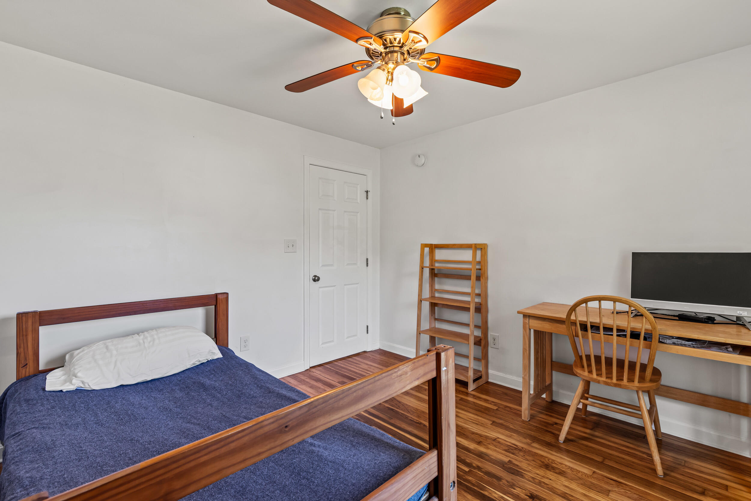property viewer photo 15