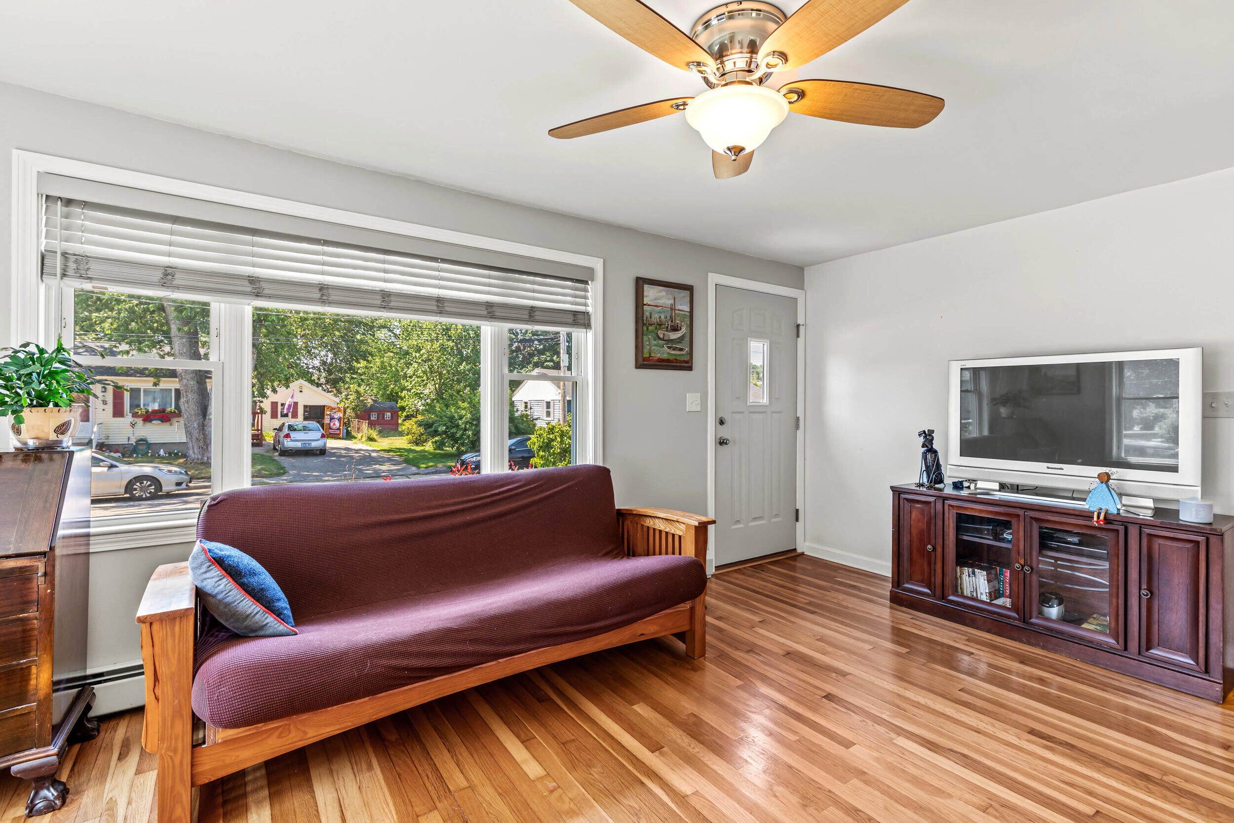 property viewer photo 7