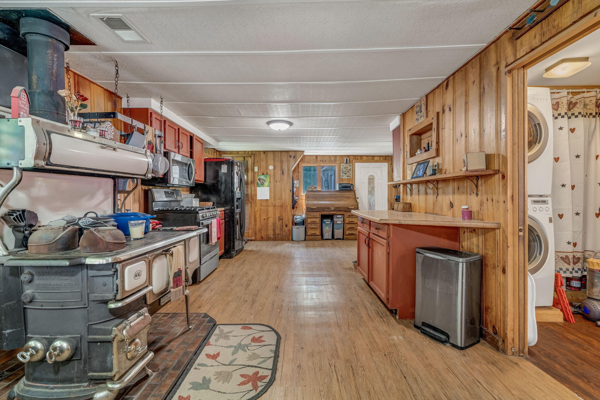 main property photo 10
