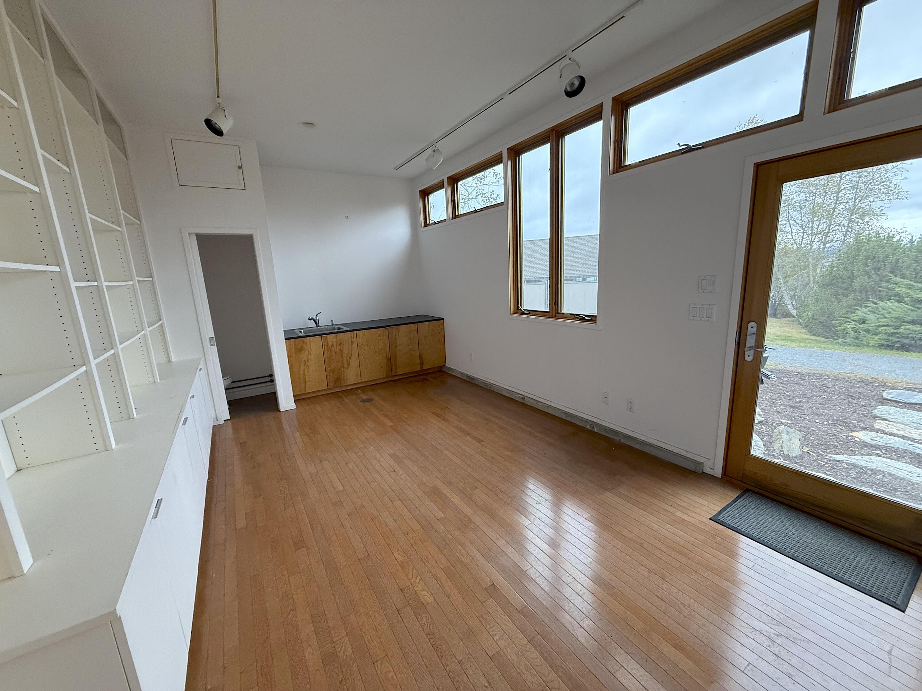 main property photo 74