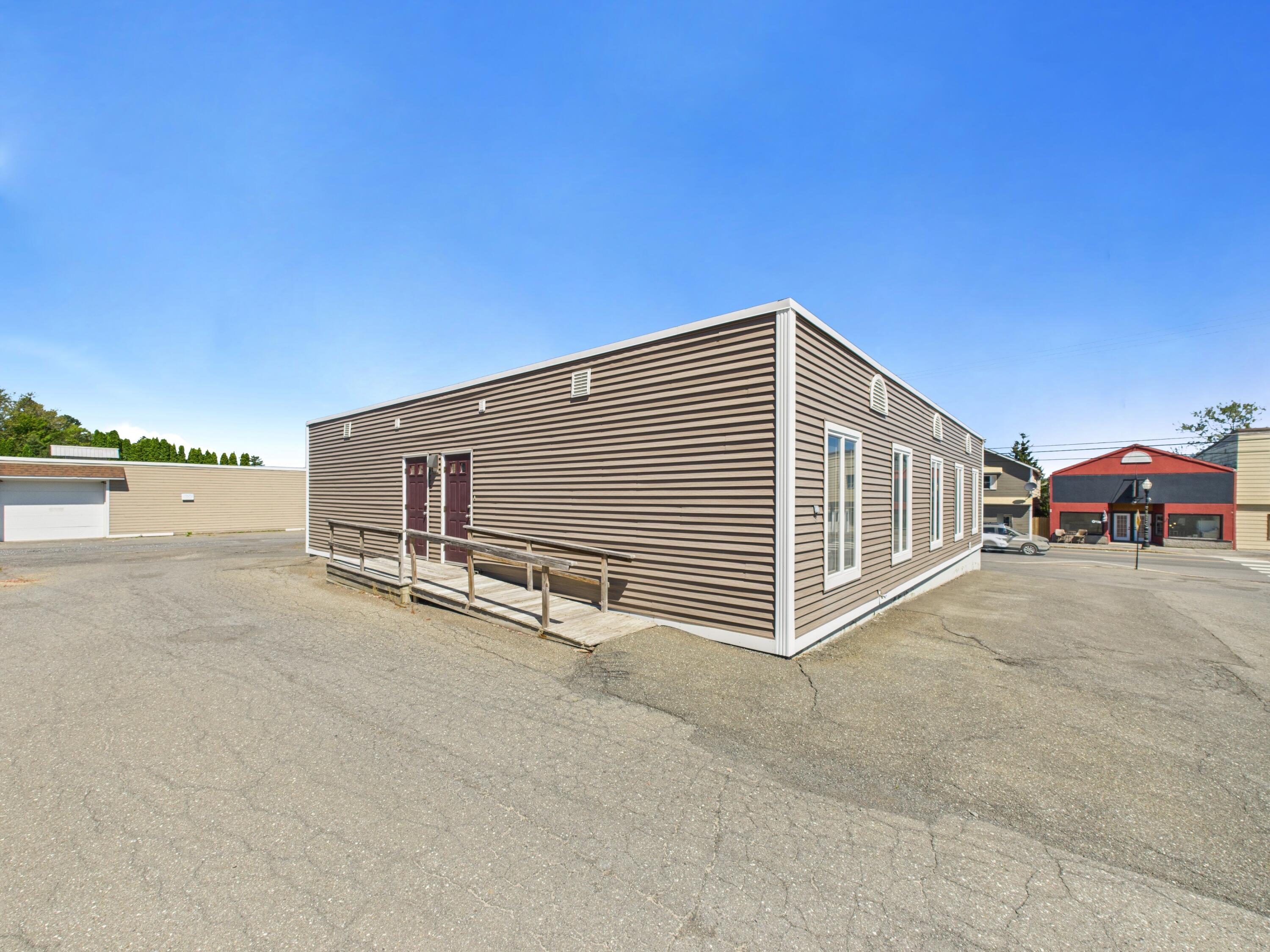 main property photo 25