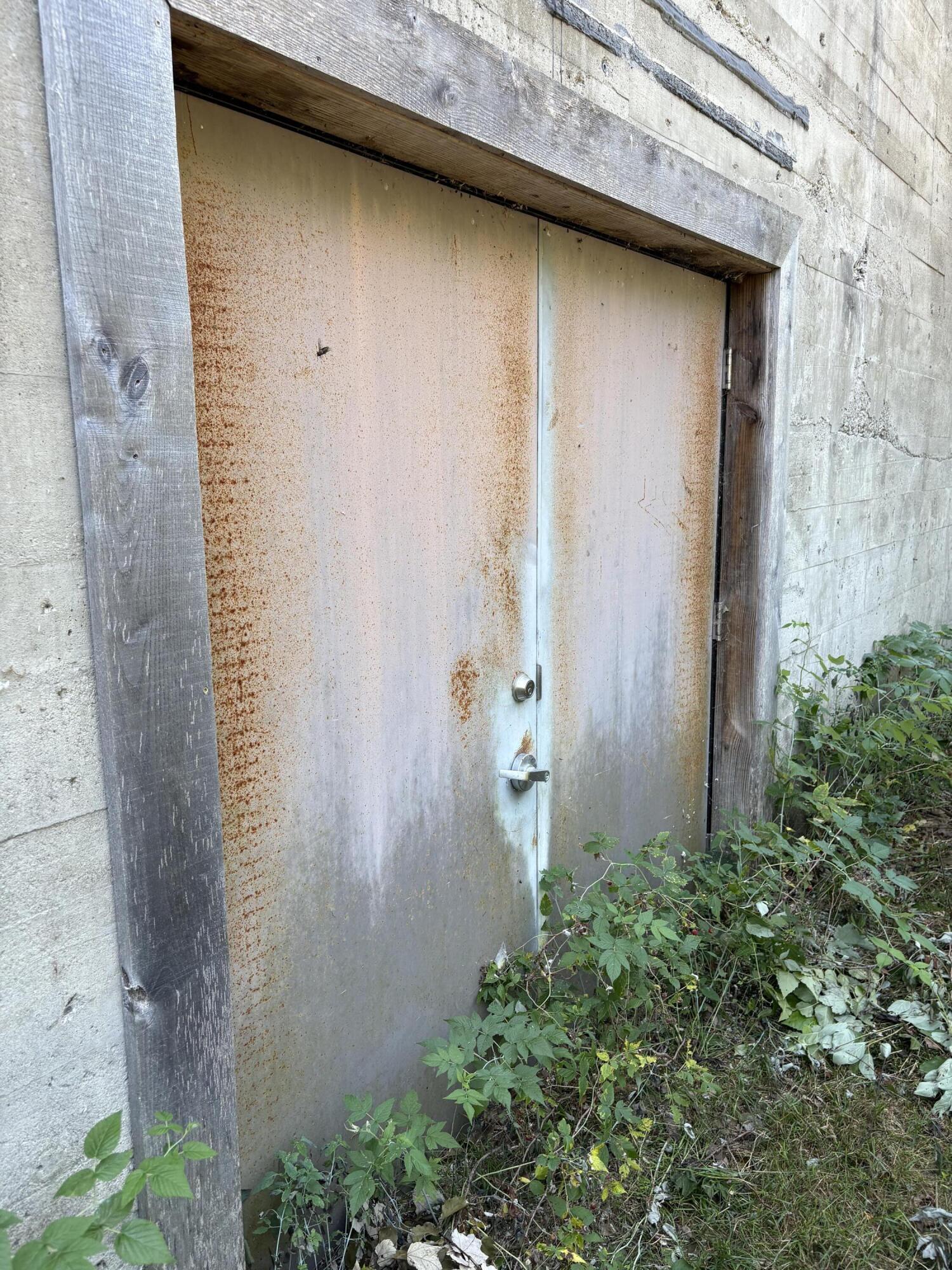 main property photo 18