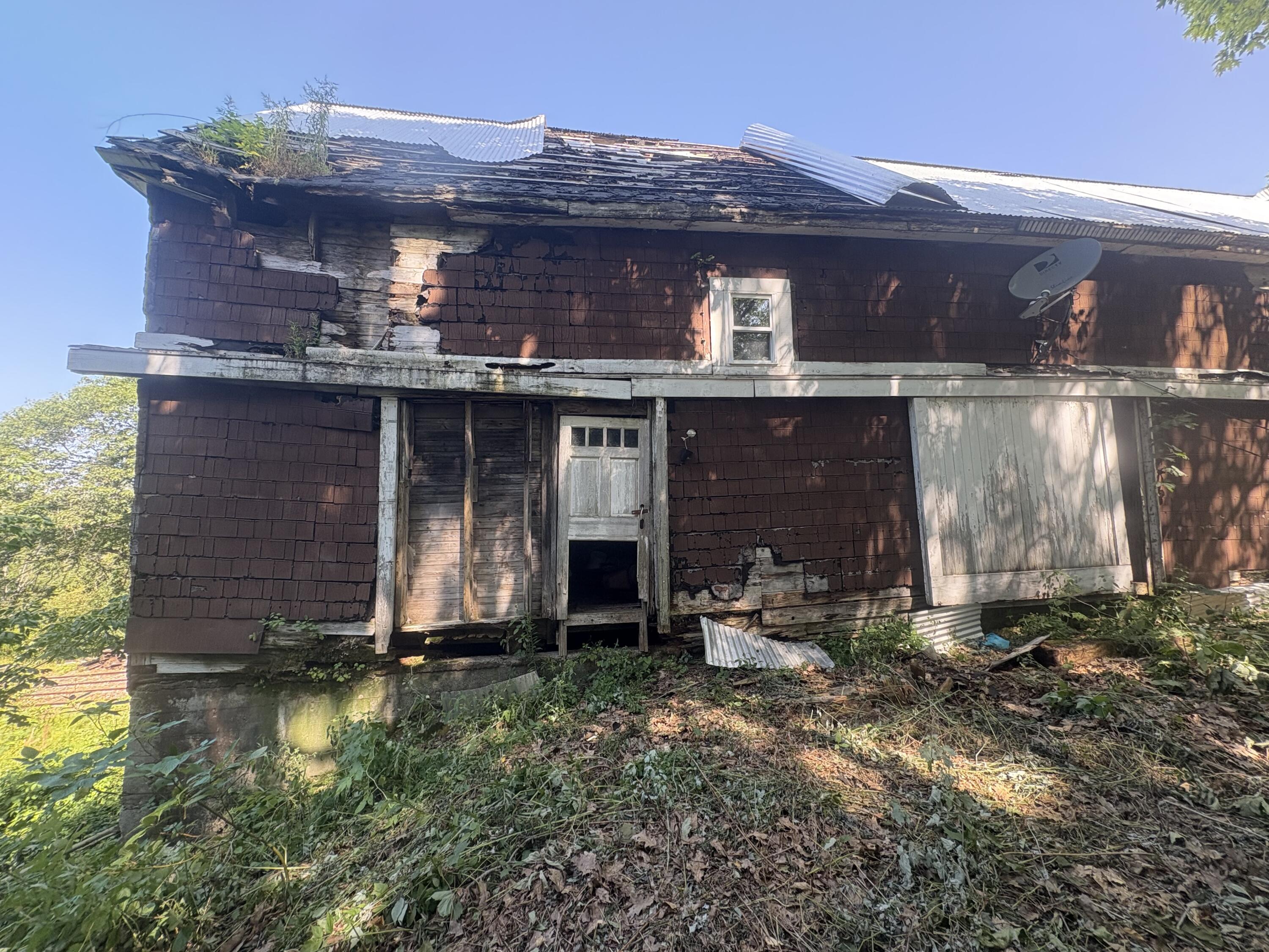 main property photo 8