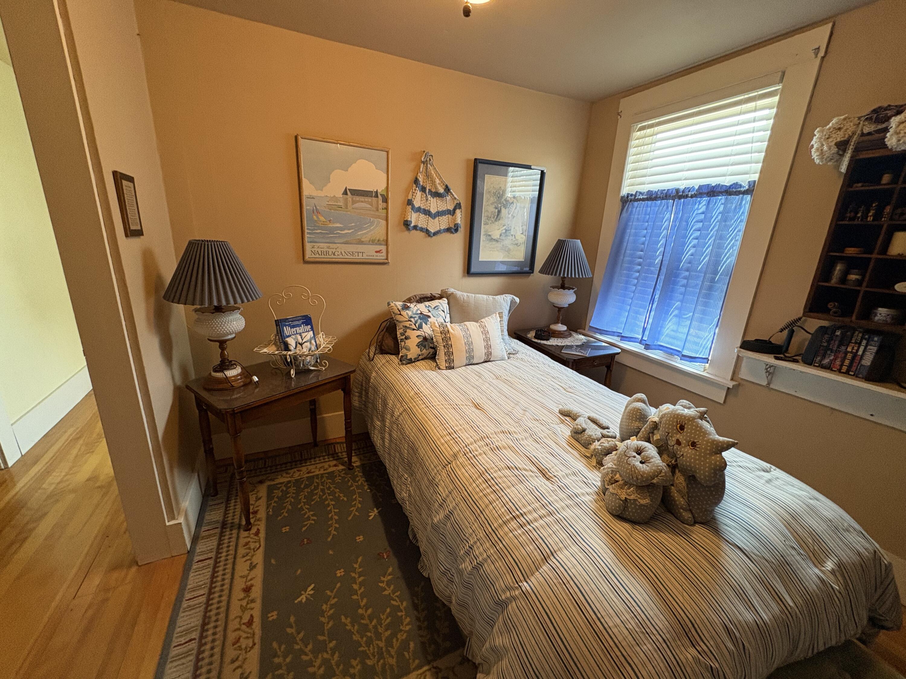 main property photo 40
