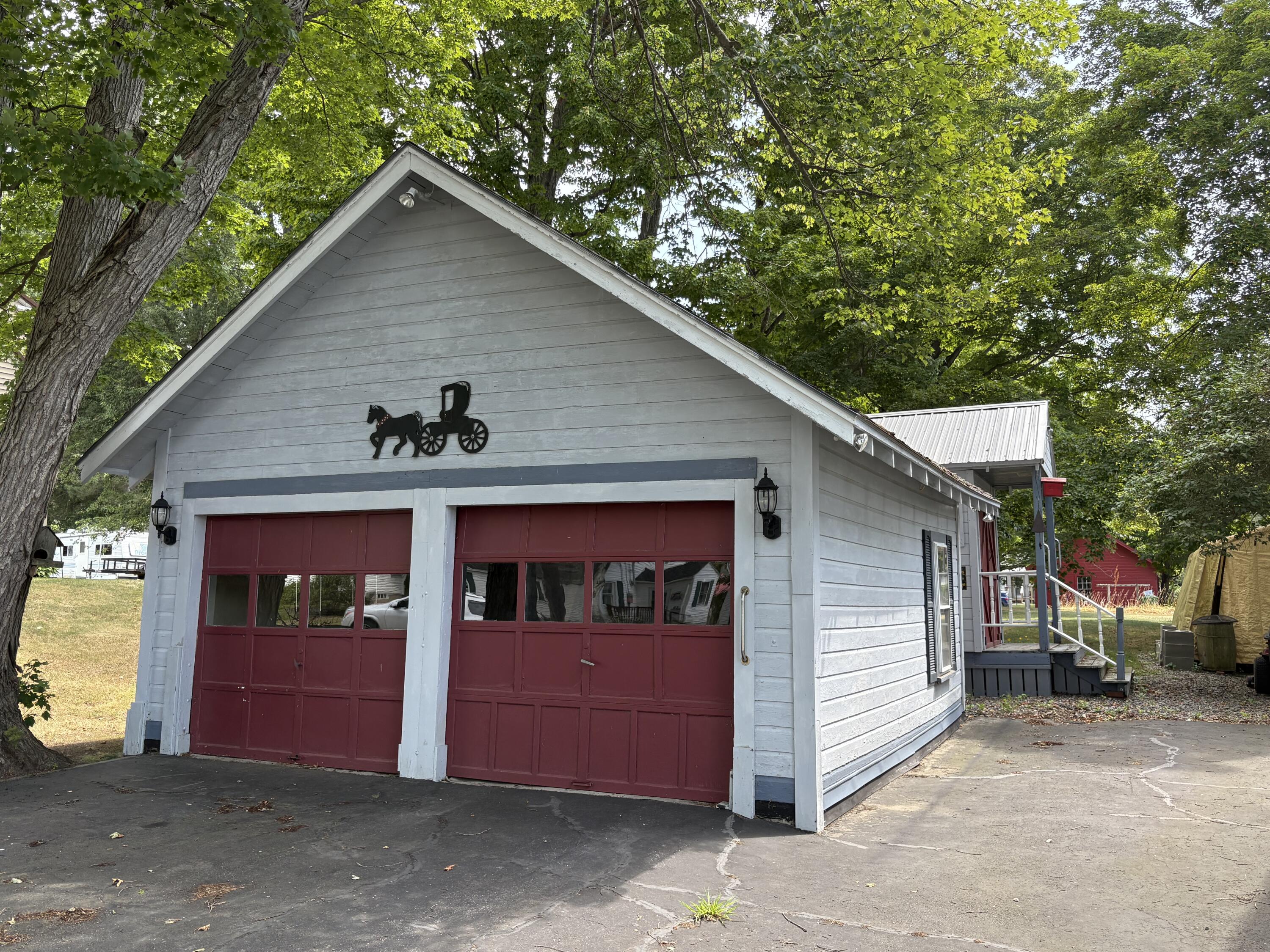 main property photo 44