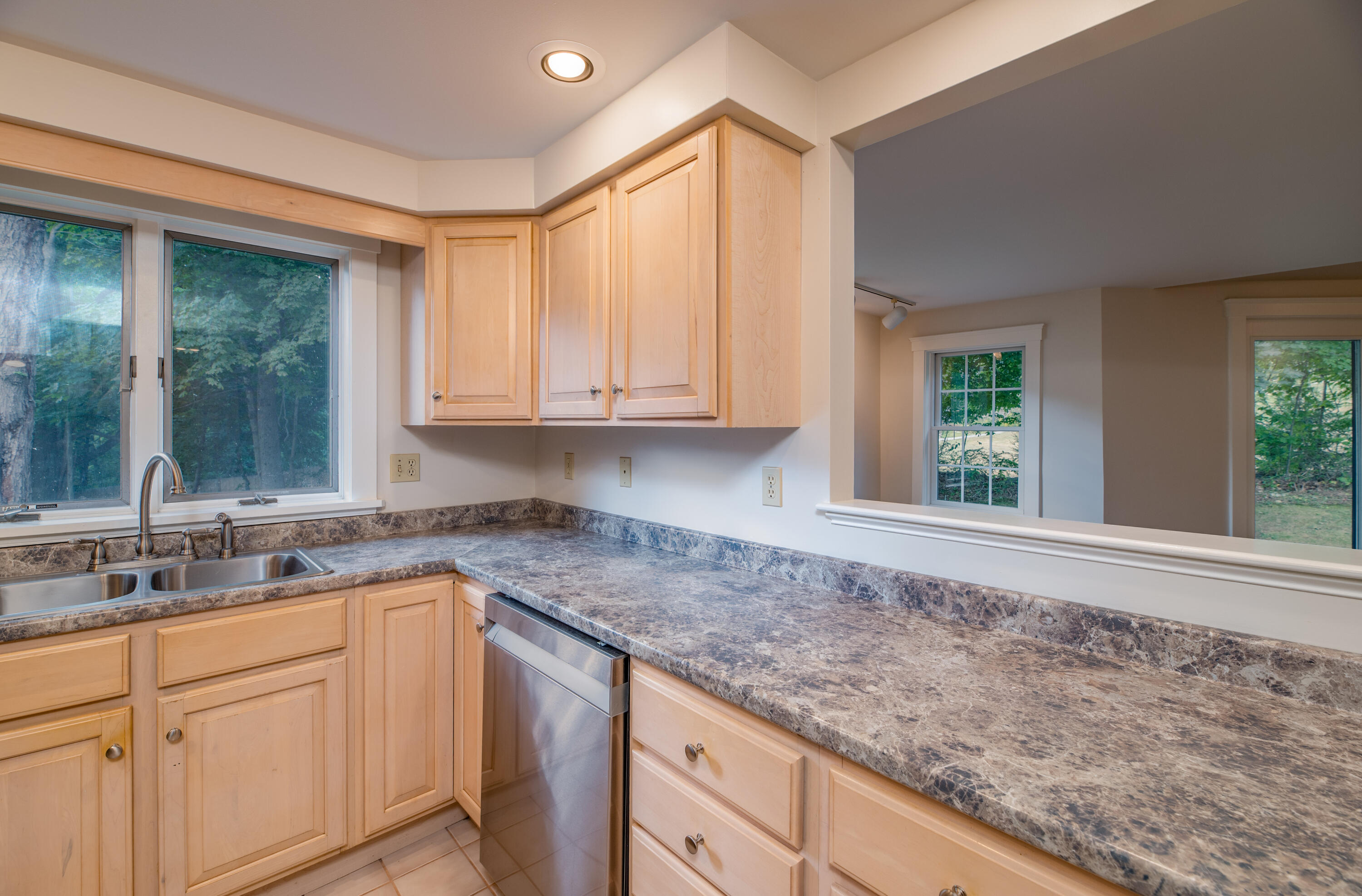 property viewer photo 23