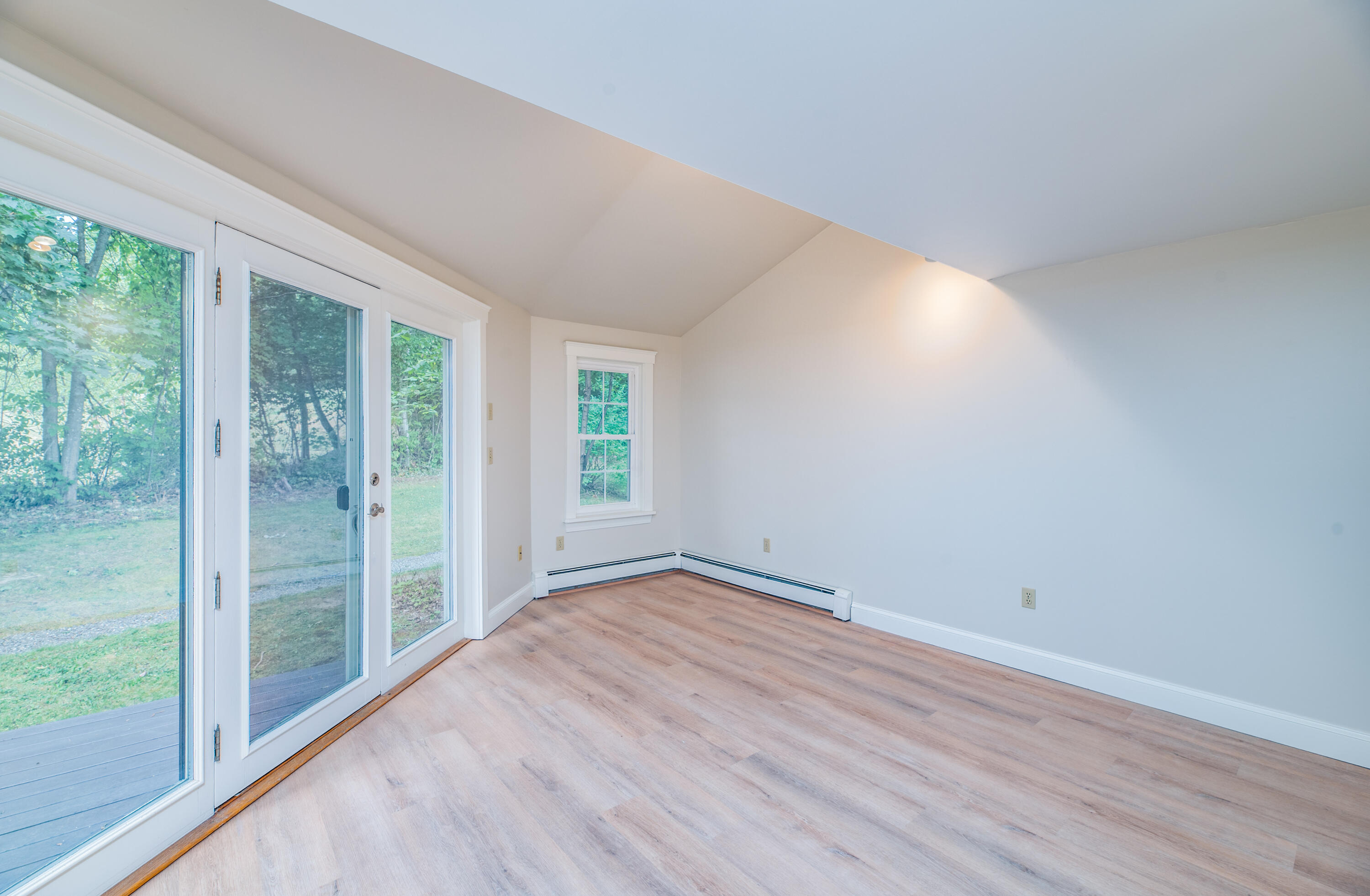 property viewer photo 25