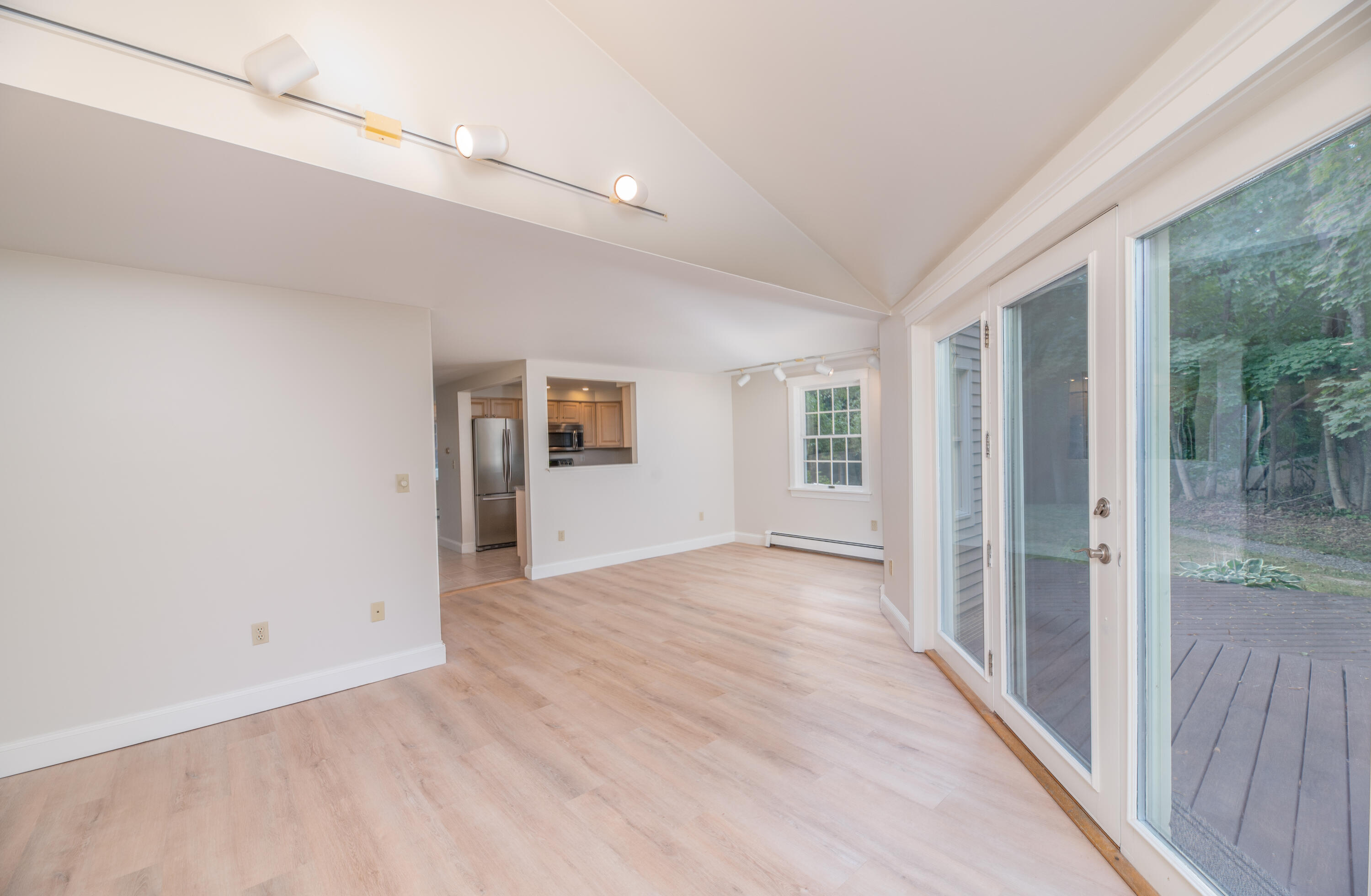 property viewer photo 26