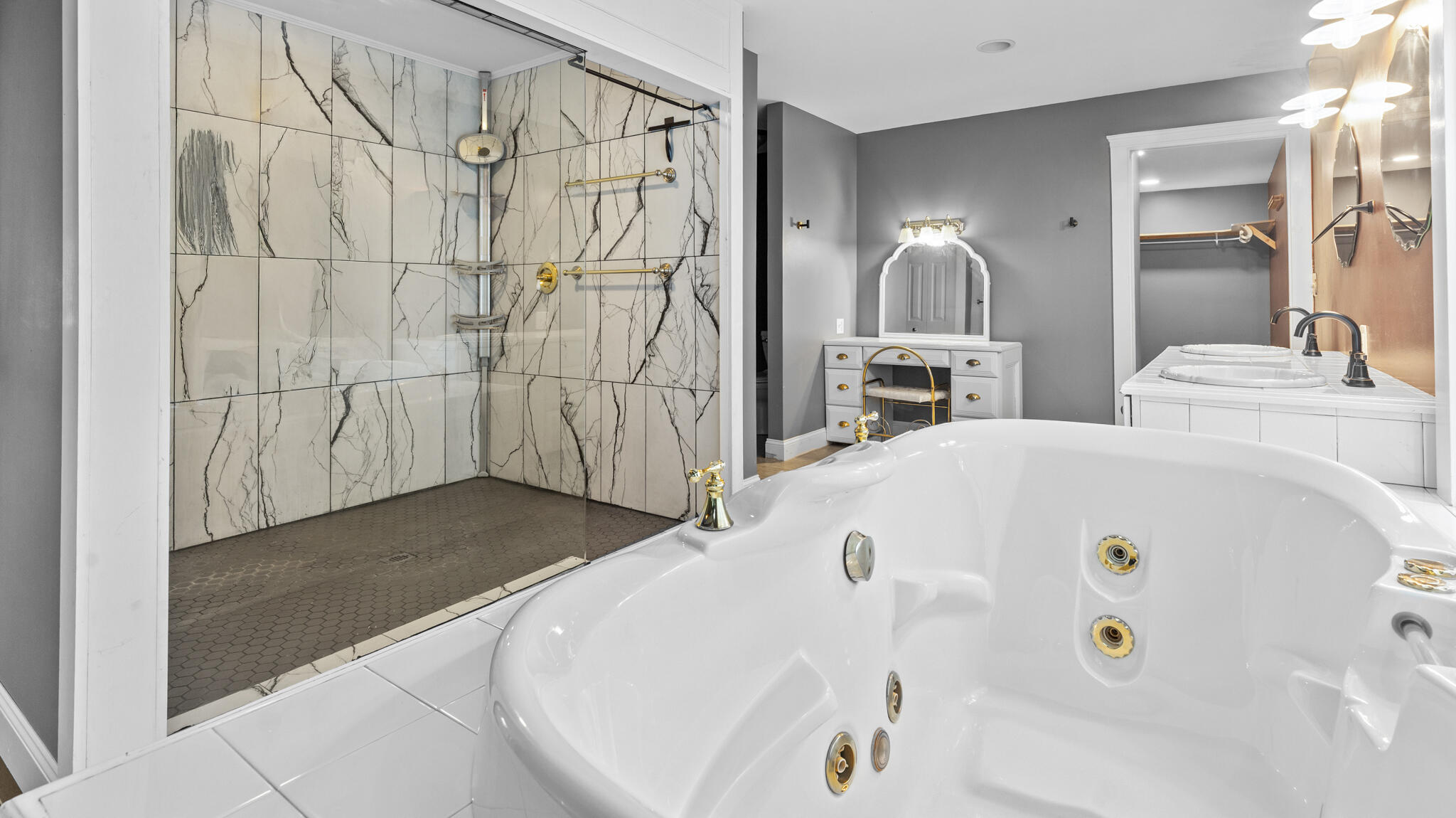 property viewer photo 58