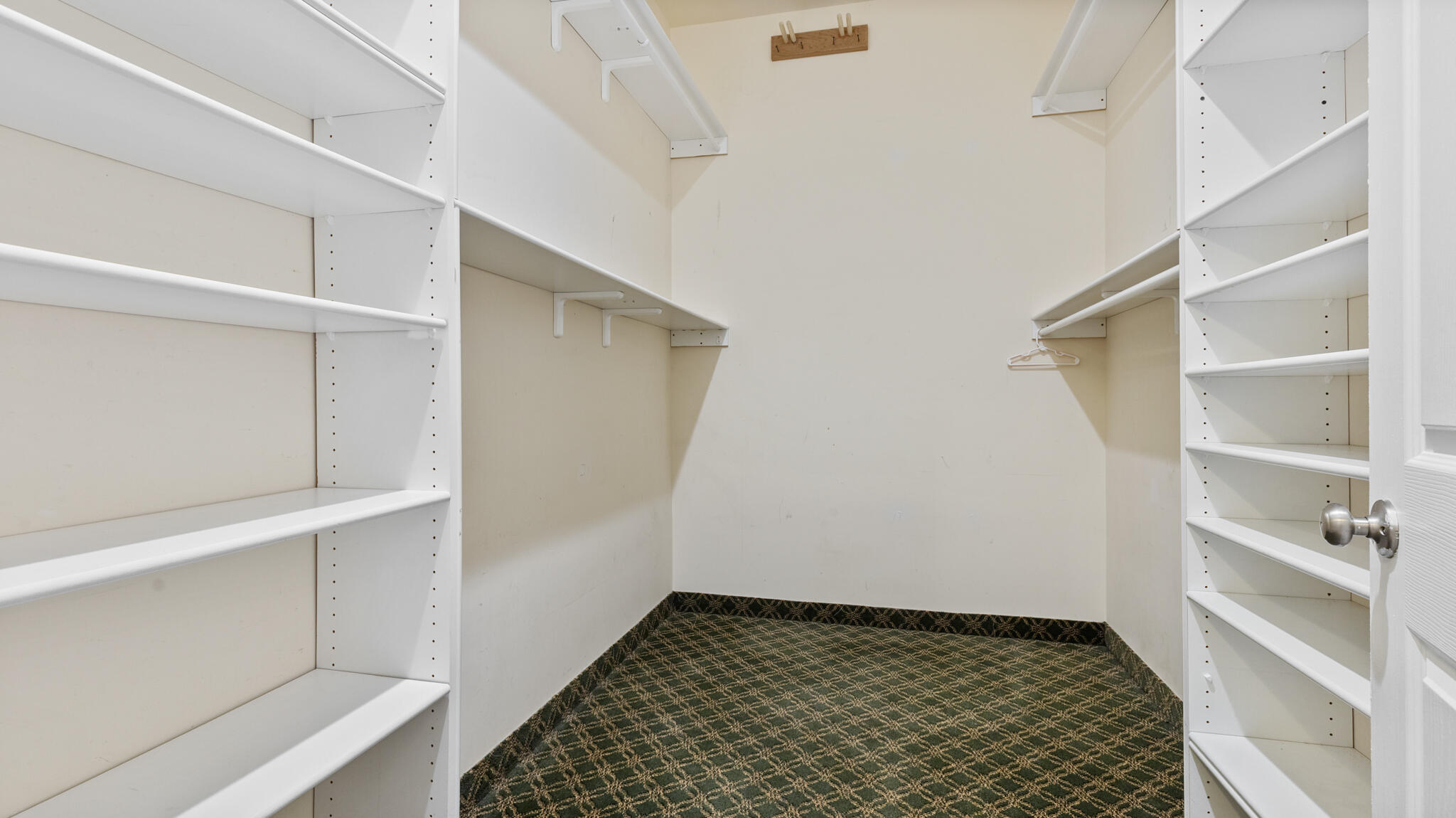 property viewer photo 72