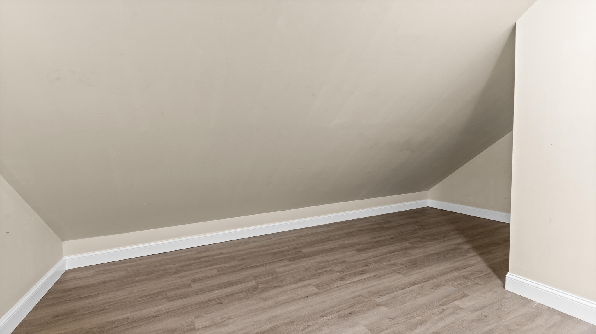 property viewer photo 79
