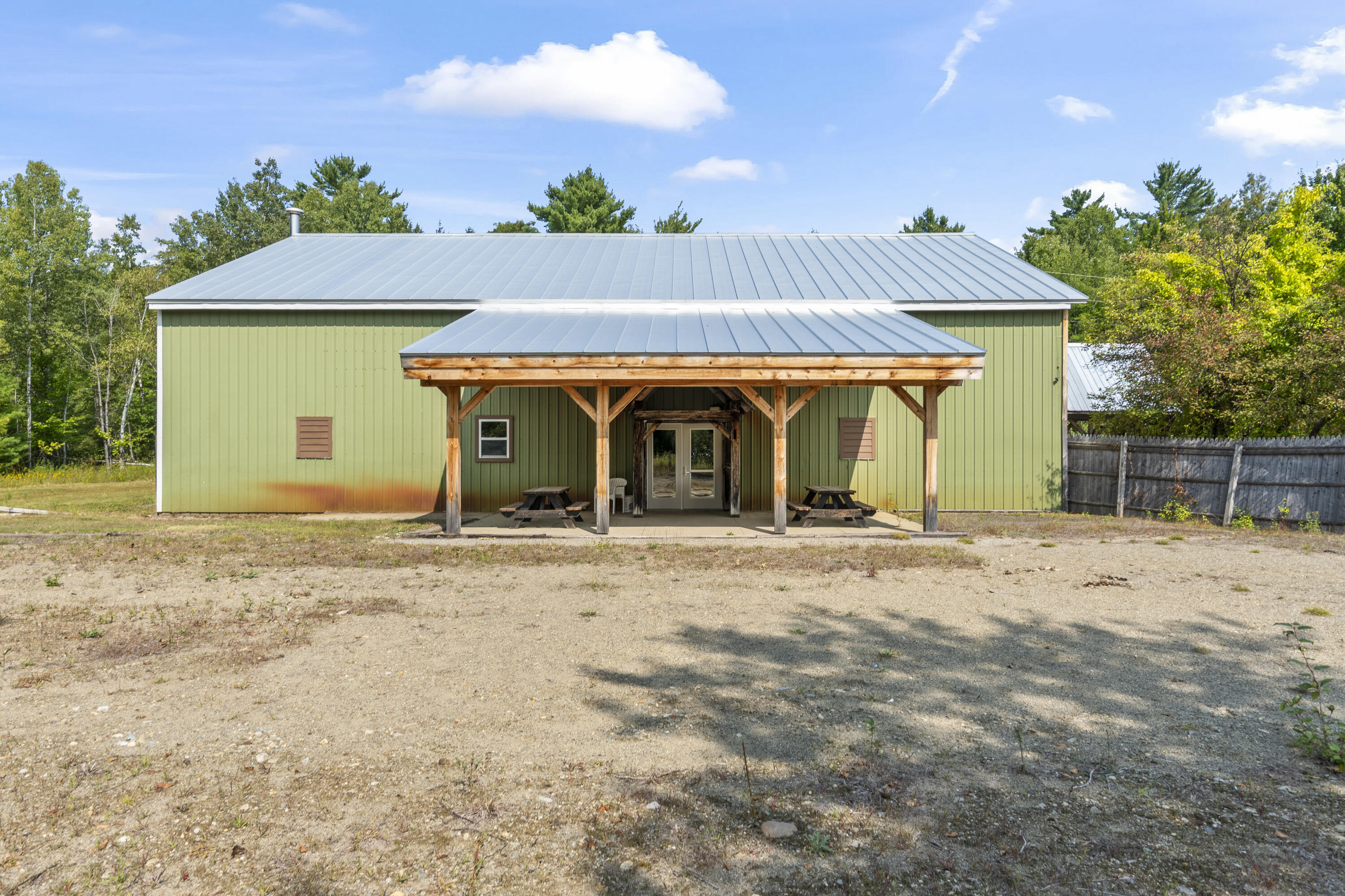 main property photo 37