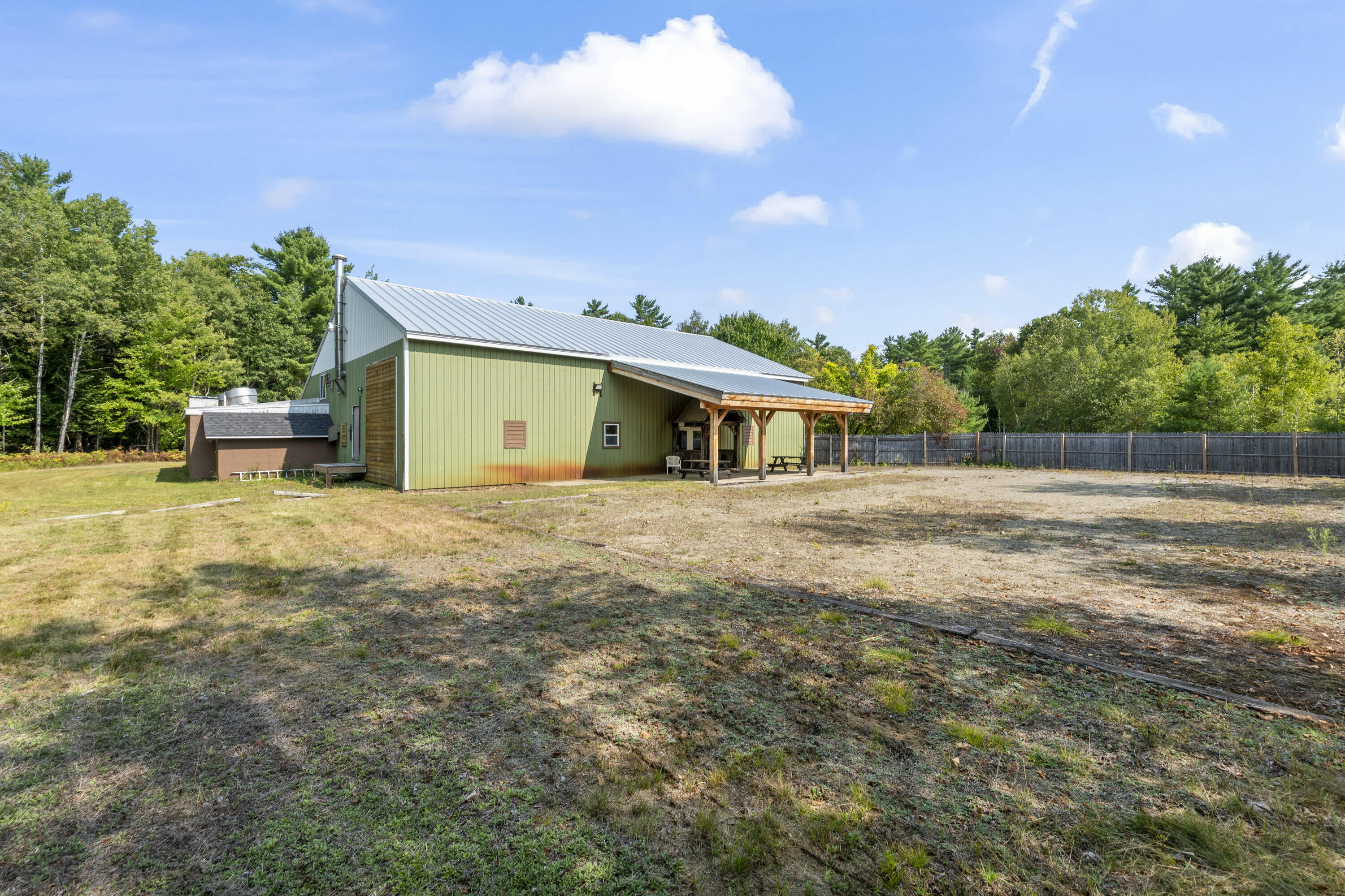 main property photo 38