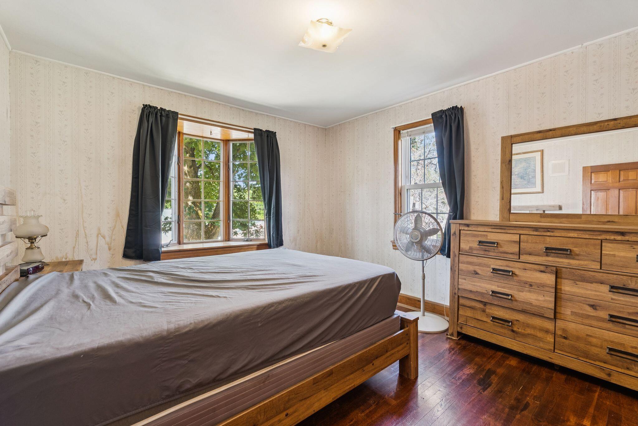 property viewer photo 12