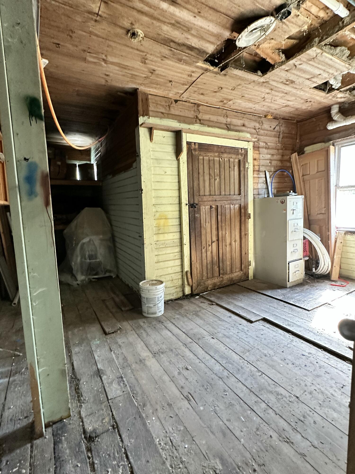 main property photo 29