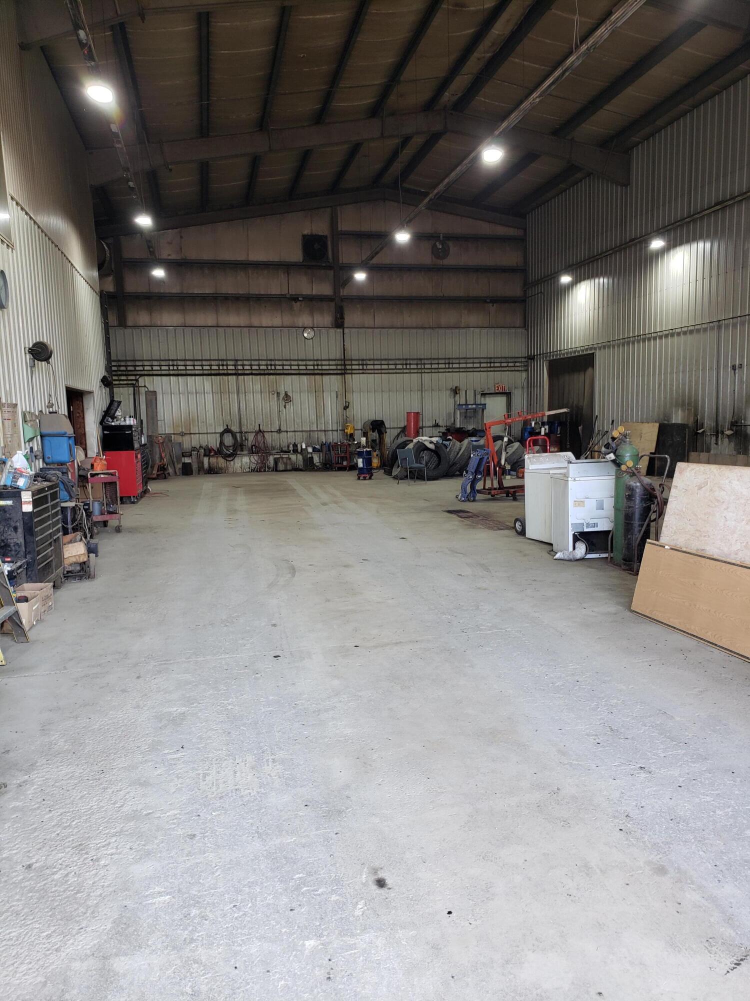 main property photo 15