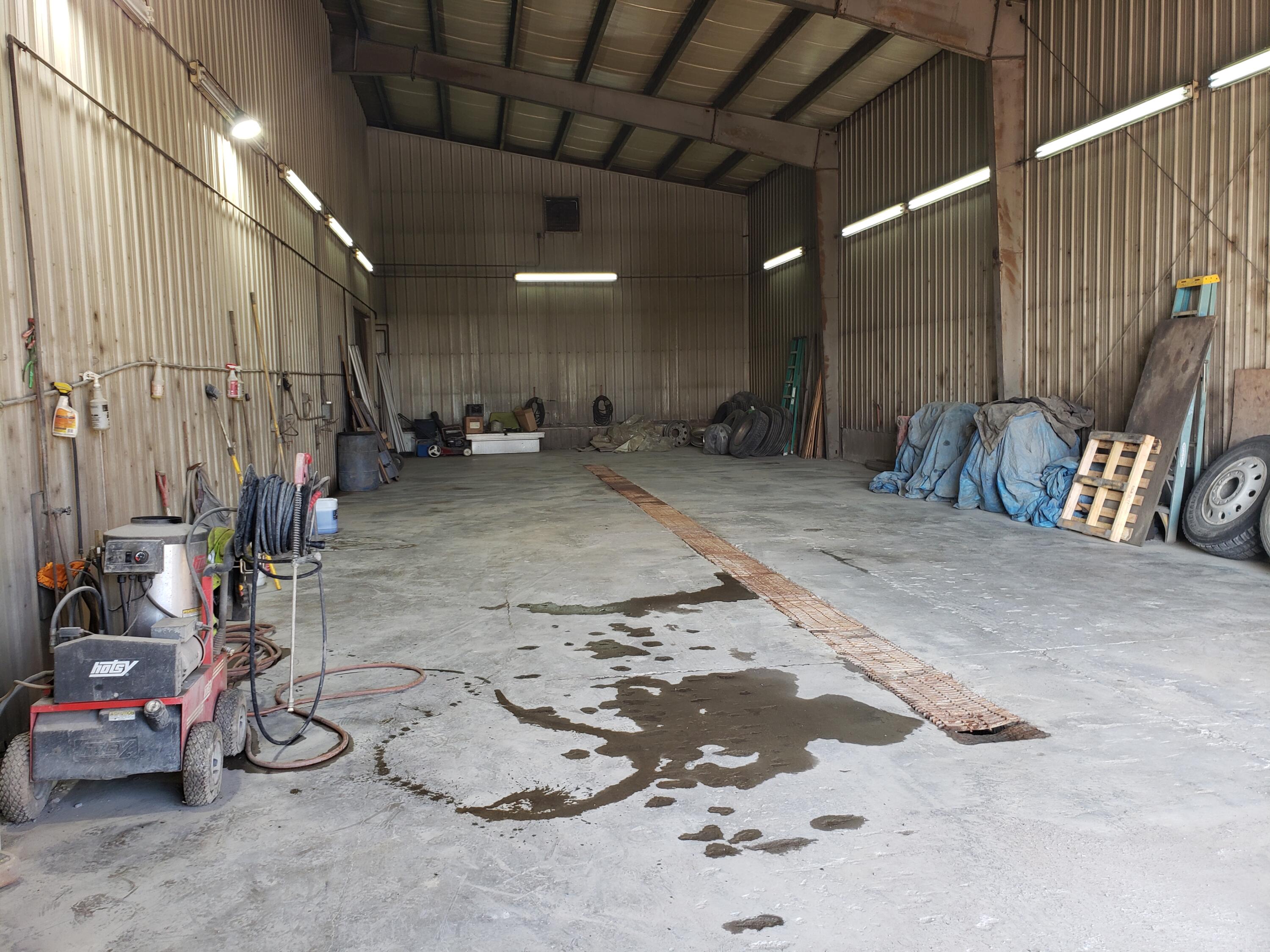 main property photo 16