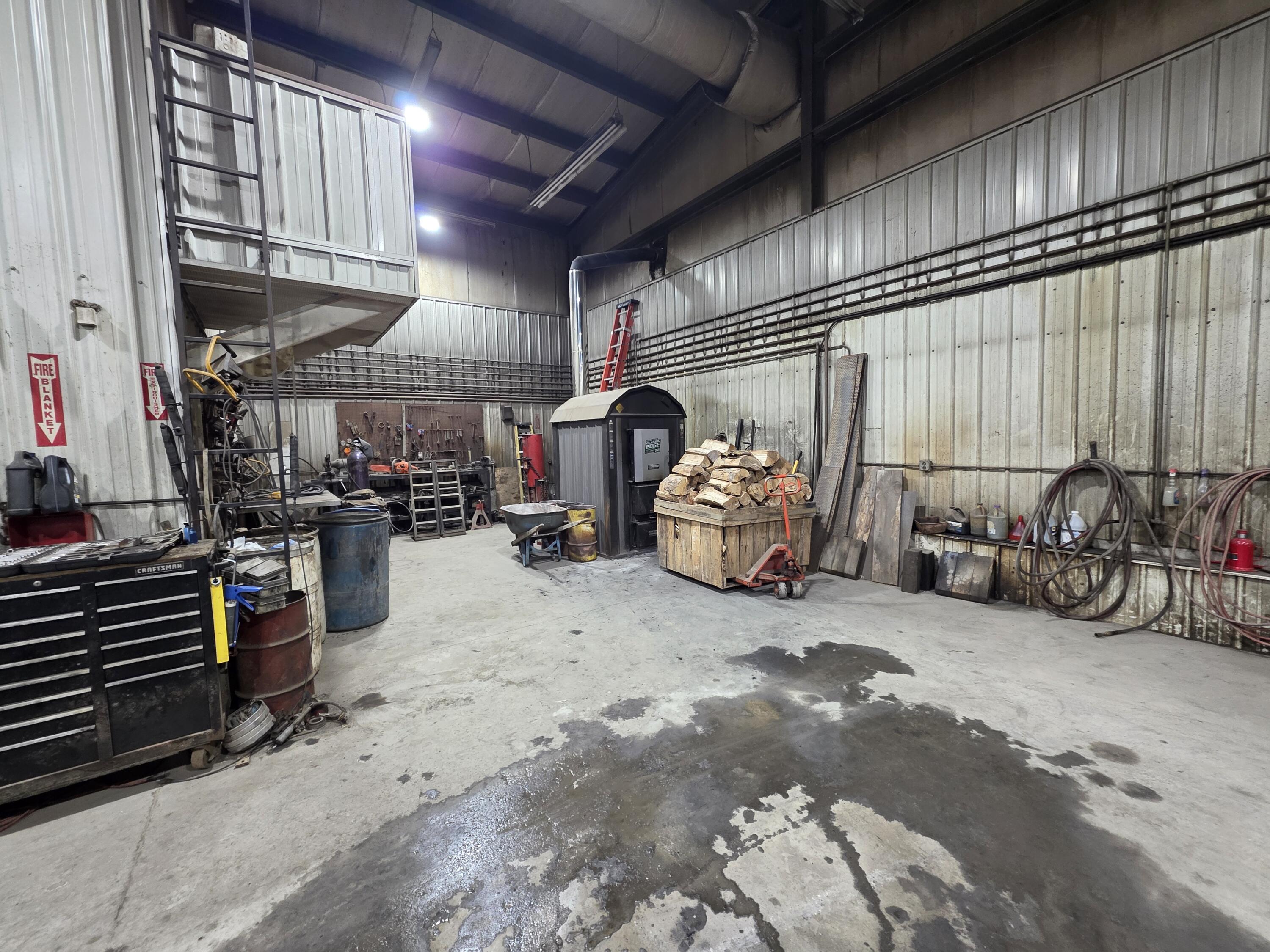 main property photo 18